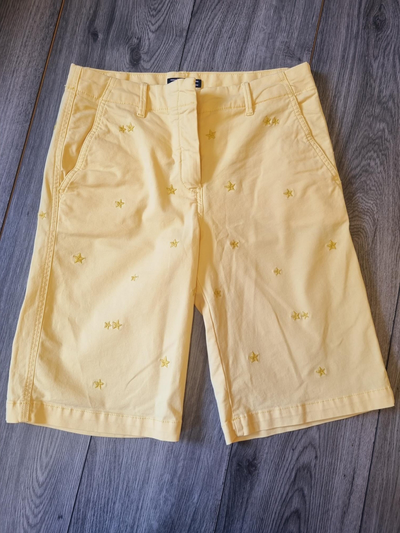 Hilfiger hot sale shorts uk