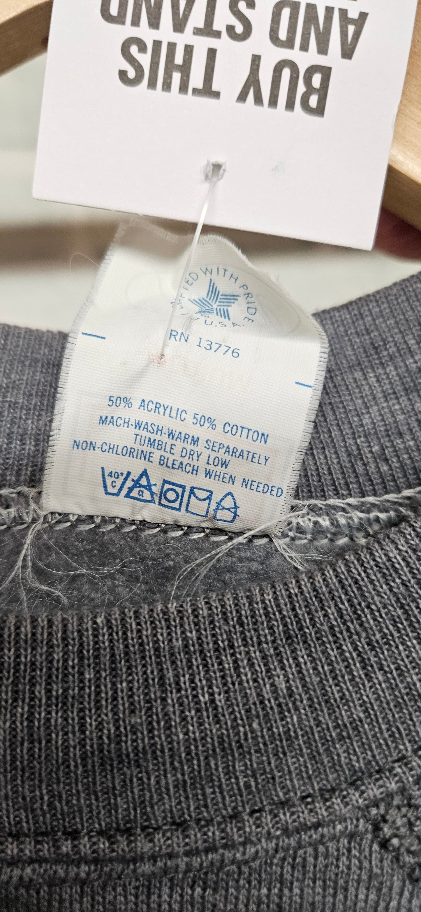 Vintage Grey USA Voyager Sweatshirt Size Medium