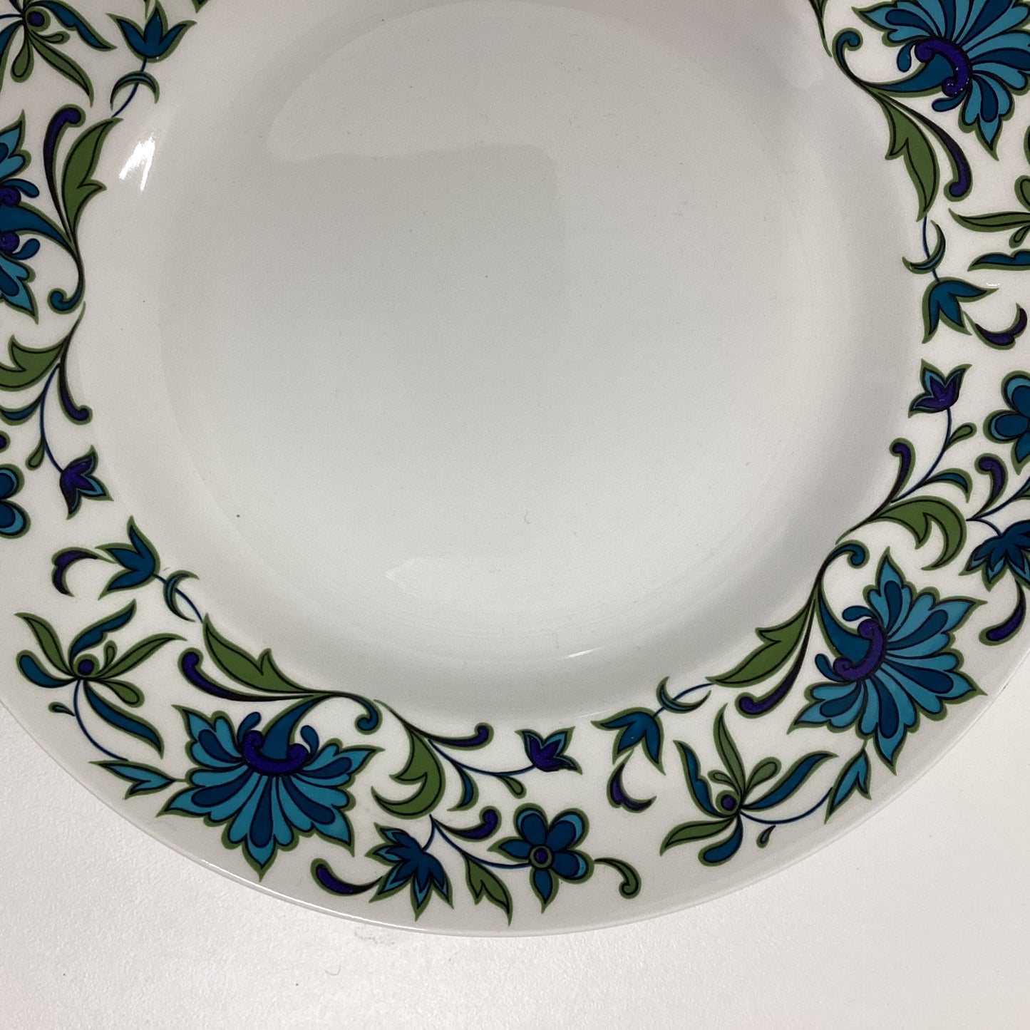 4 x Midwinter Plates