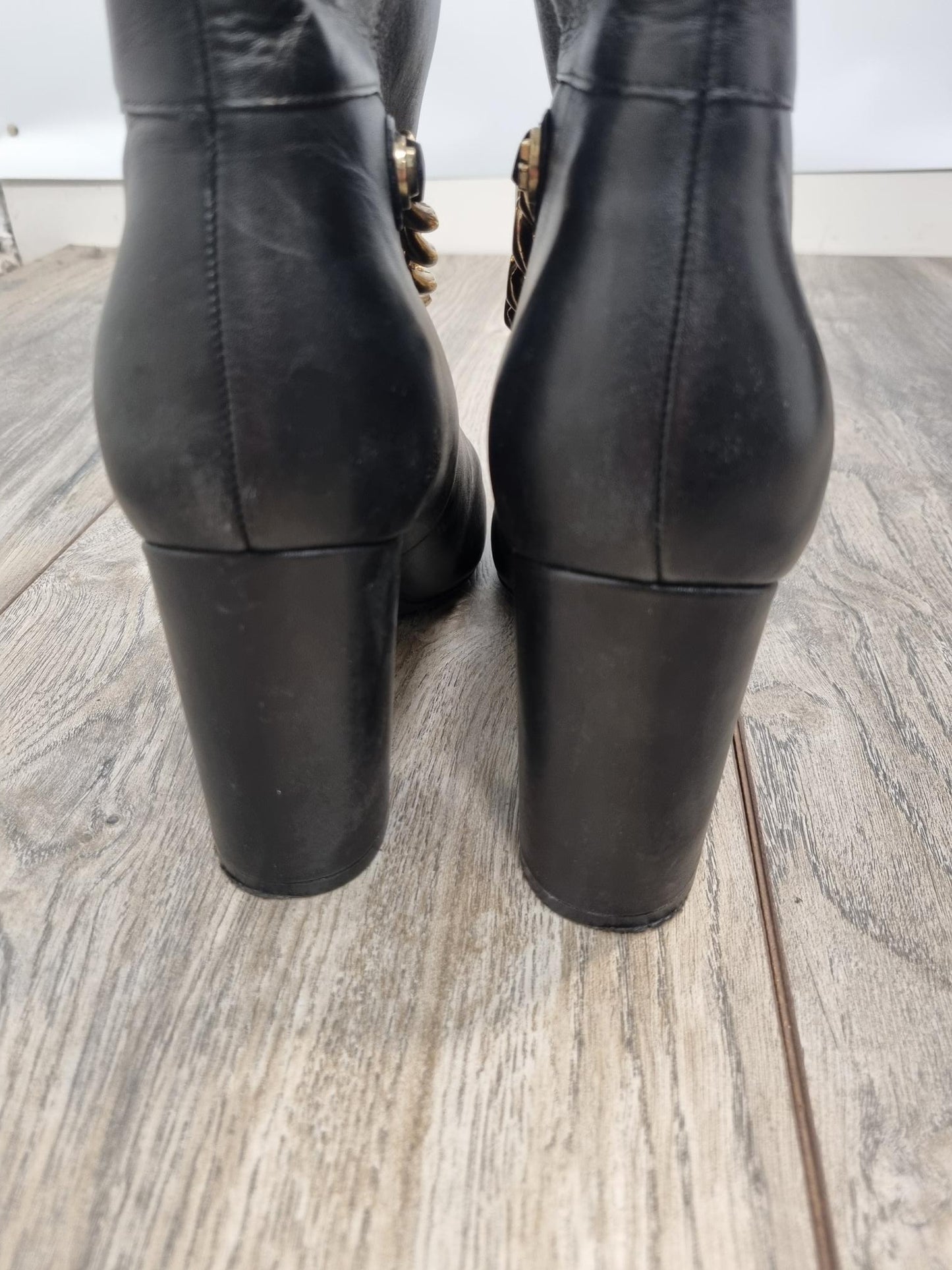 BNIB Guess Black Leather Ankle Boots Size 7