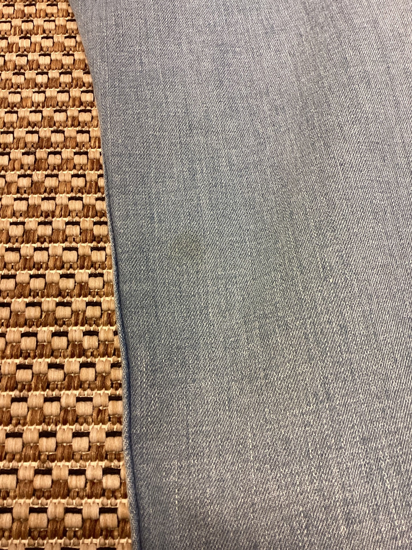 Denizen from Levi's Lightwash Blue Jeans Size M