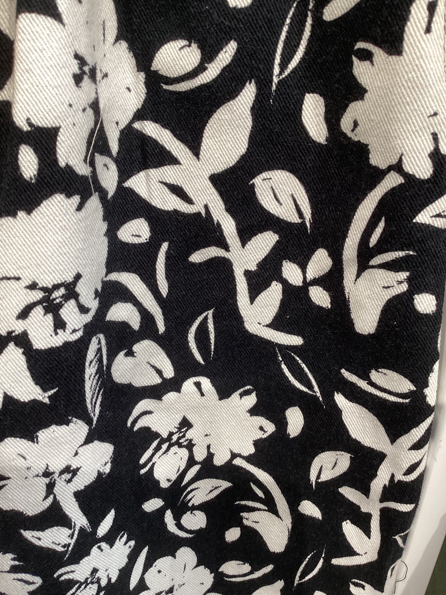 Lucy & Yak Addison Black and White Moonflower Print Jeans Medium