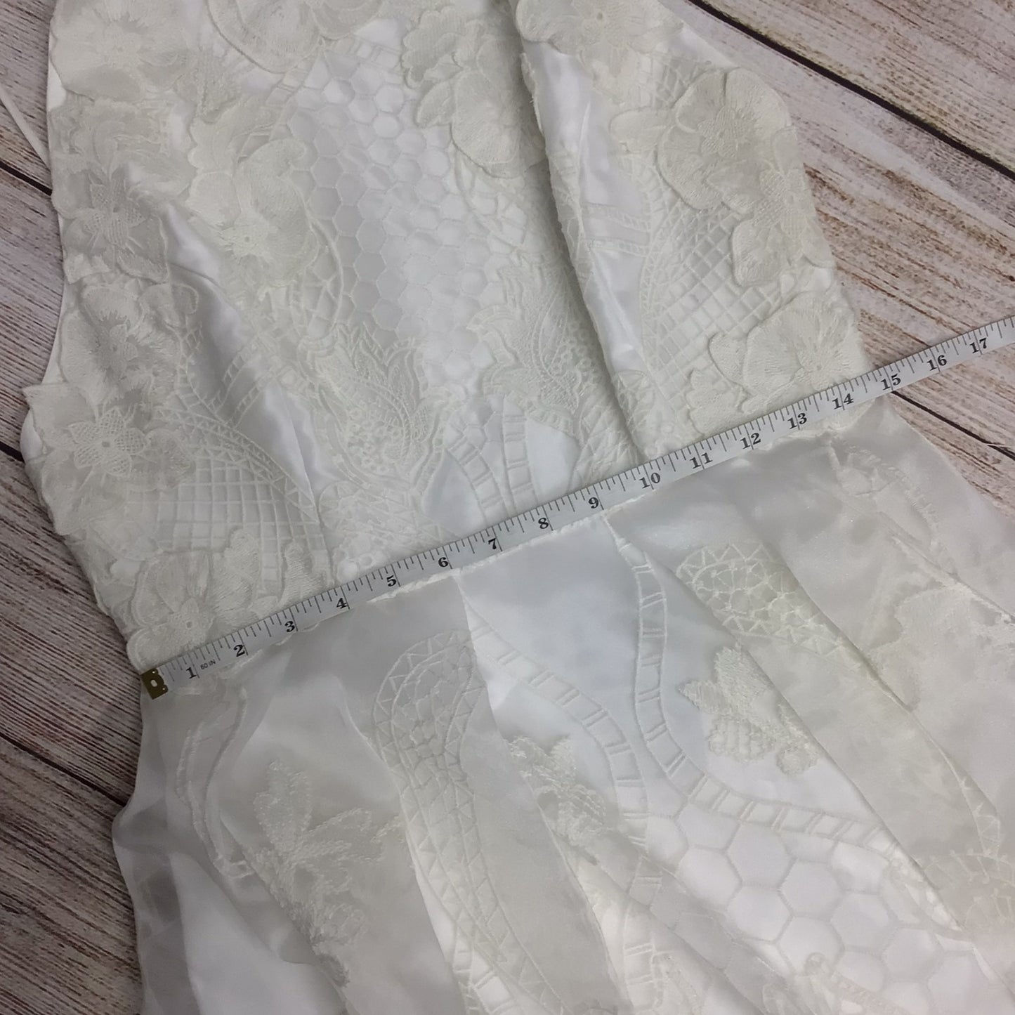 BNWT ASOS Bridal Cream & White Crochet Backless Dress Size 12