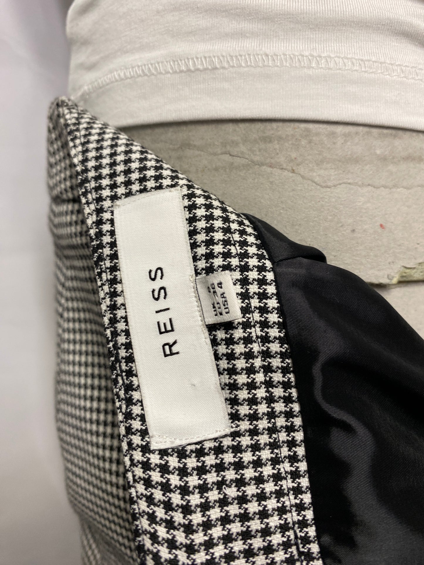 Reiss Black and White Houndstooth Pencil Skirt 8