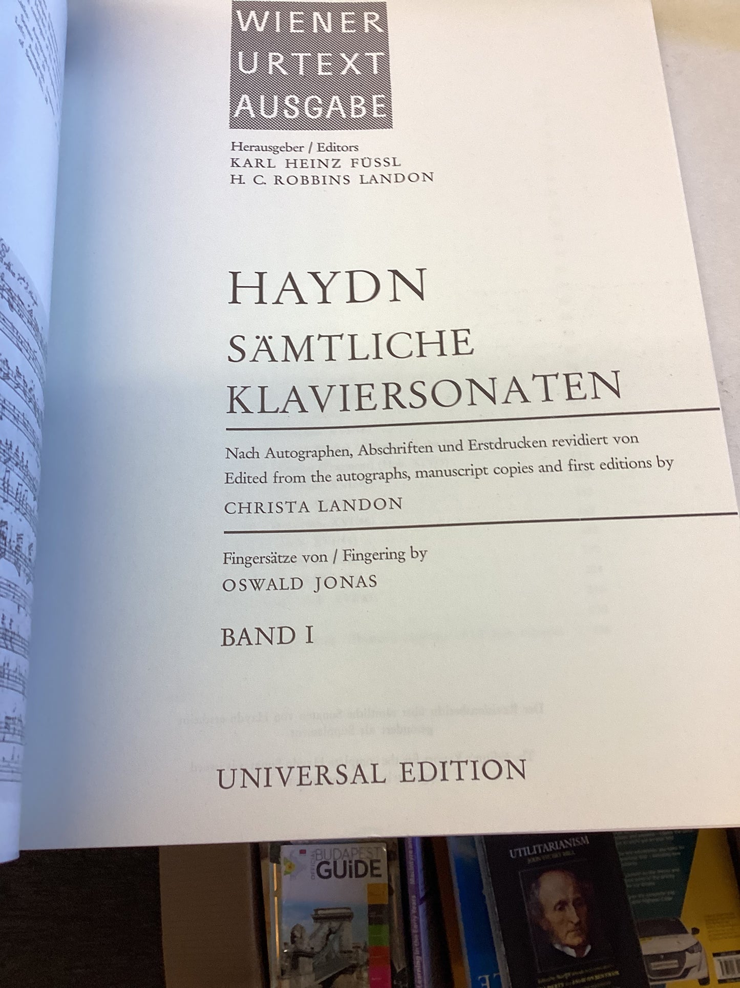 Haydn the Complete Piano Sonatas Vol 1 UE 13337 Universal Edition Vienna Urtext Edition