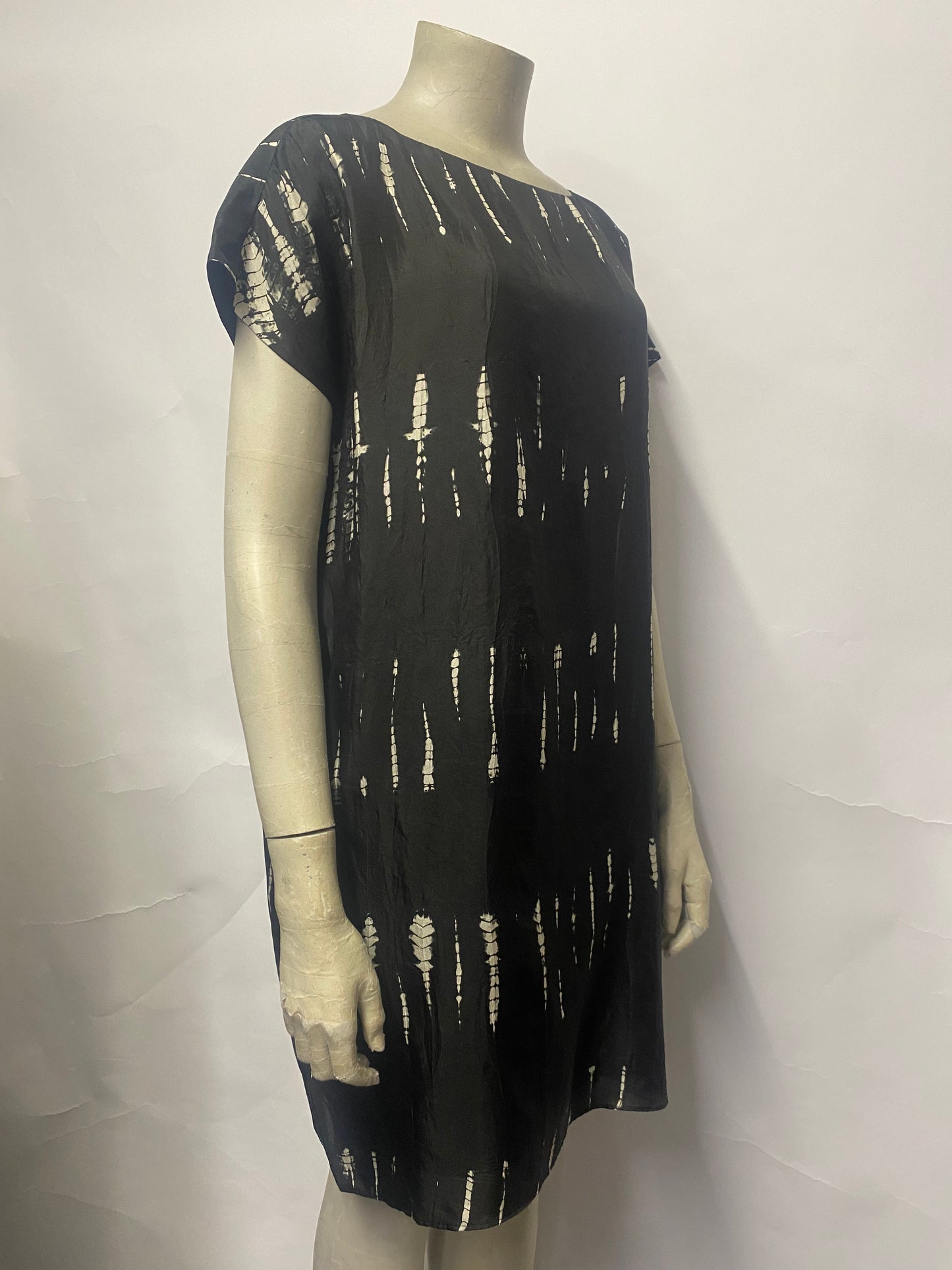 Eileen Fisher Black and White Silk Shift Dress XXS