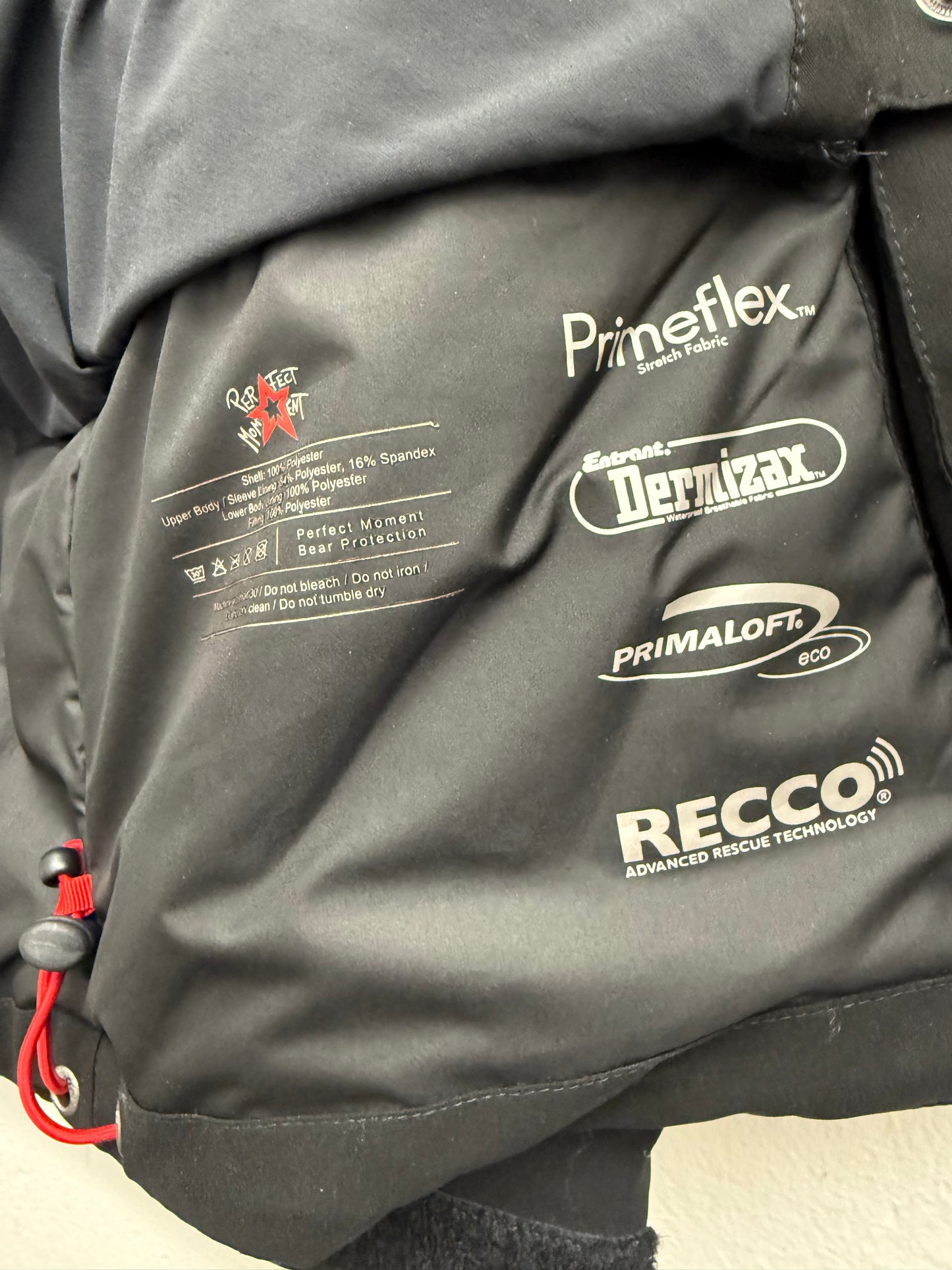 Perfect Moment Black Ski Jacket Size 10