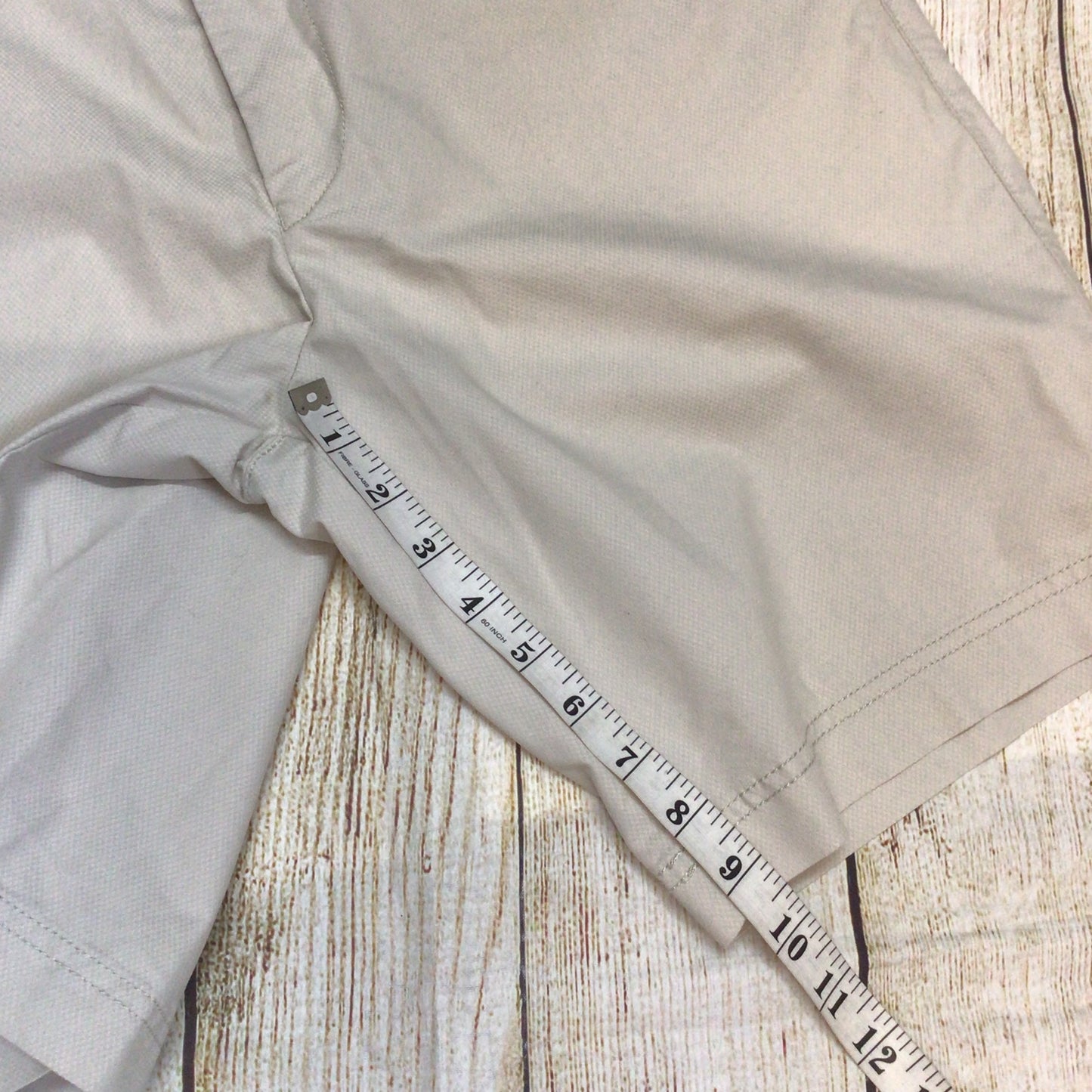 BNWT Hugo Boss Slice Natural Beige Shorts Size 34R