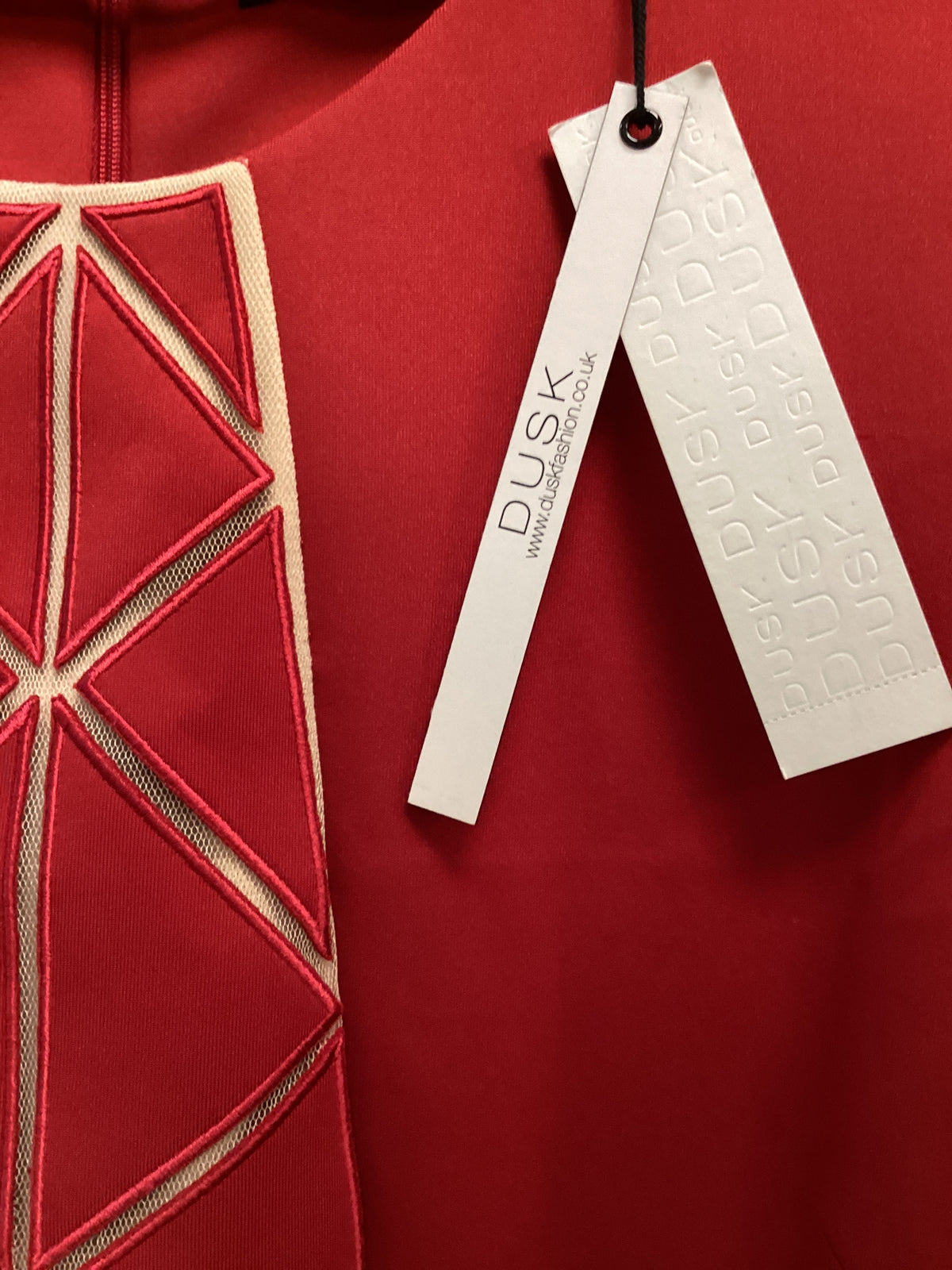 BNWT Ladies Dusk Dress Red size 20 with triangle detail