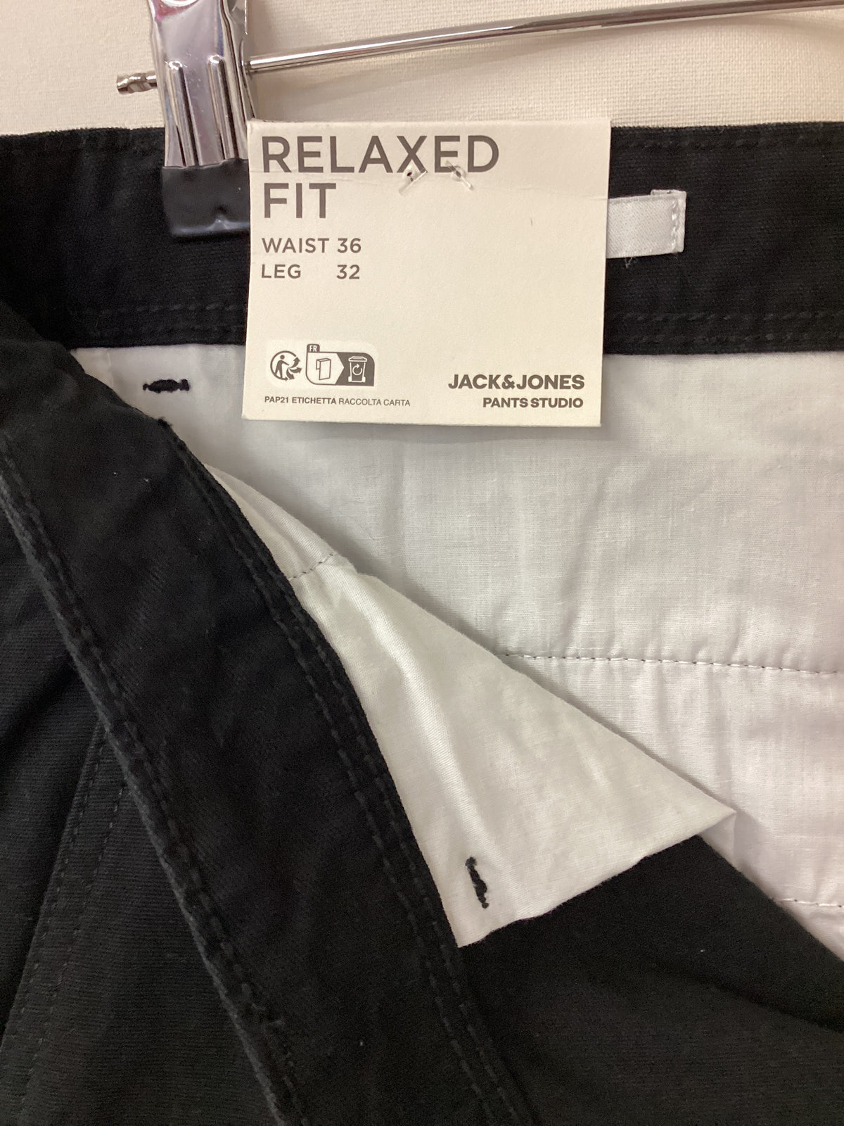 Jack & Jones Men’s Black Barkley Cargo Pants BNWT waist 36” Leg length 32”