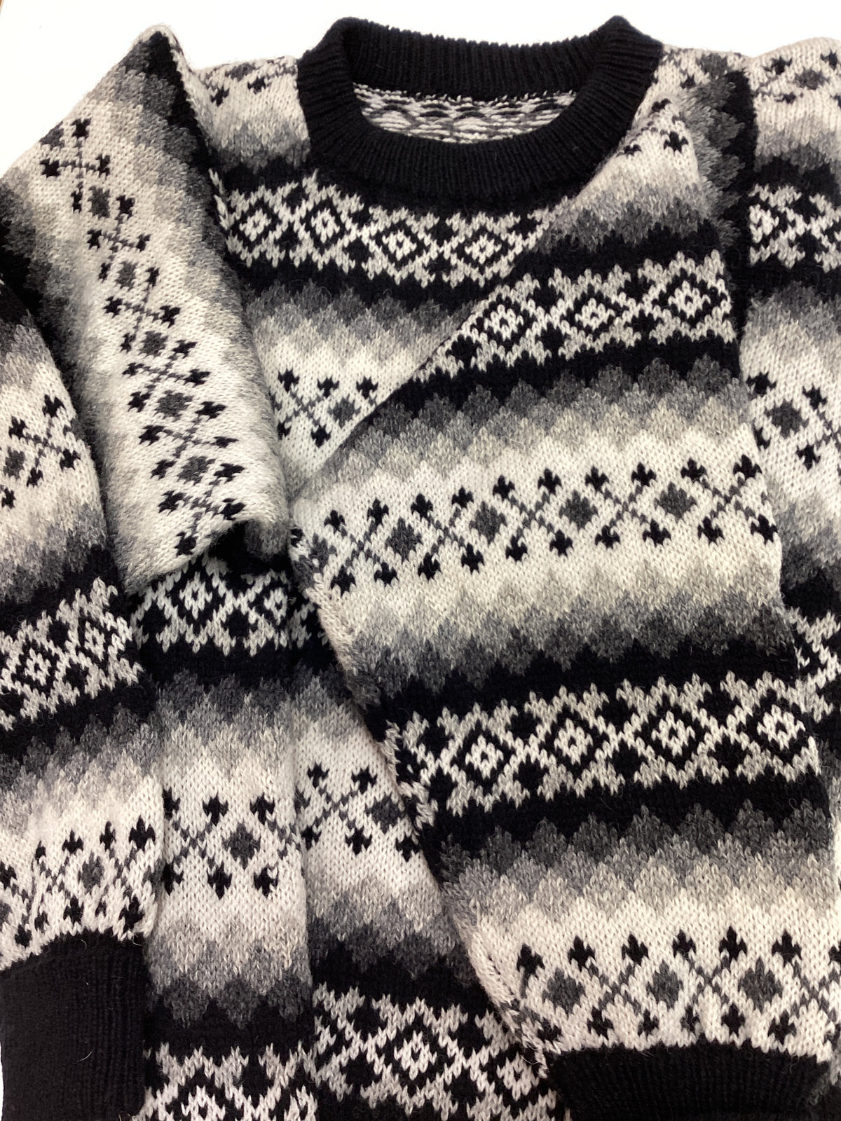 Vintage Nordic style Fair Isle geometric & snowflake design Black/white/grey 100%wool