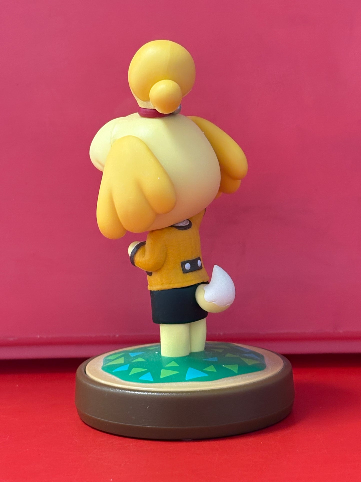 Isabelle Winter Outfit (Animal Crossing) Amiibo