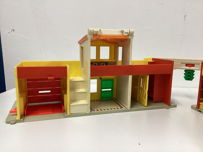 Fisher Price Vintage Play Family Village