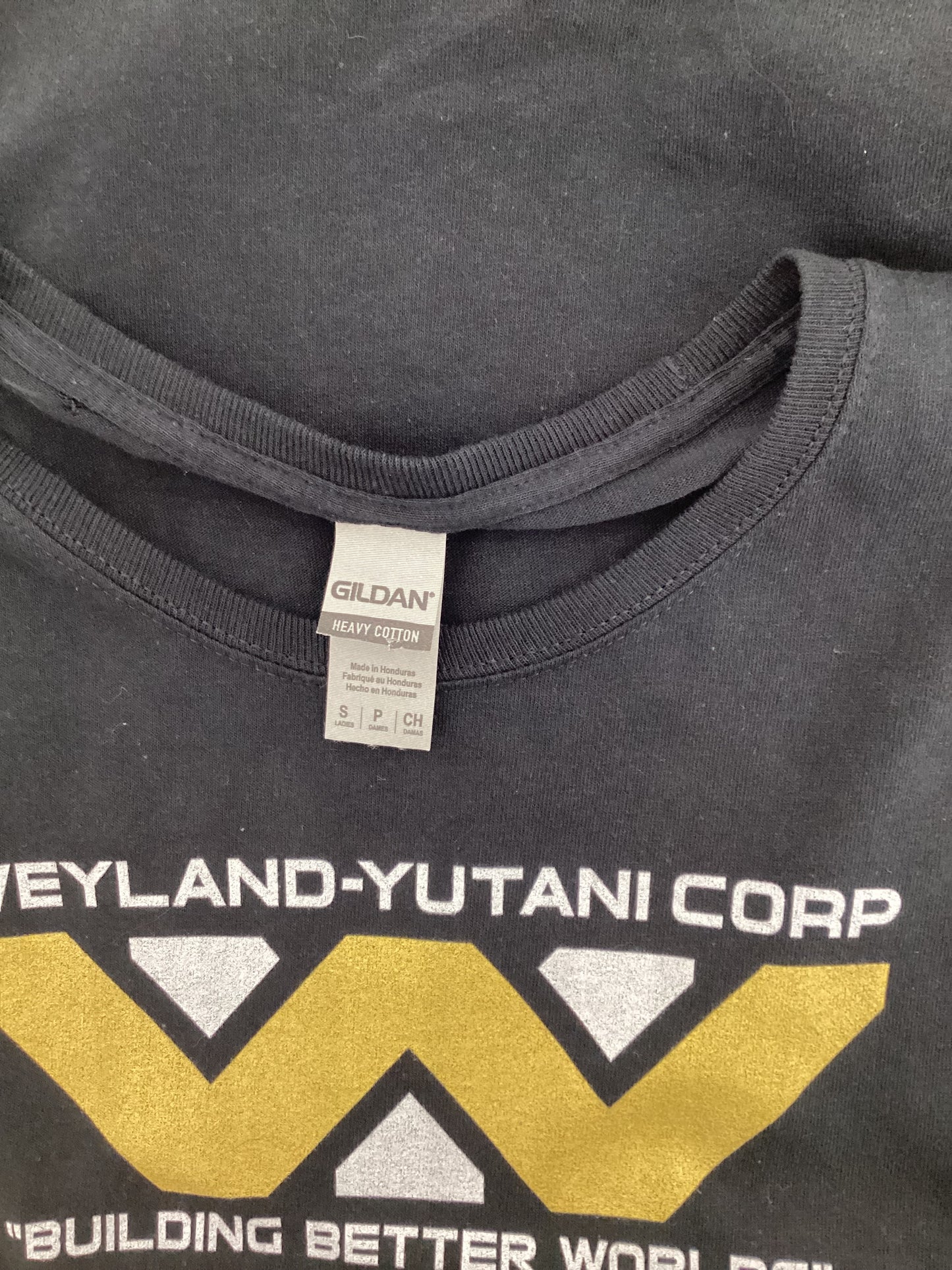 Weyland-Yutani Corp T-Shirt Ladies Size Small.