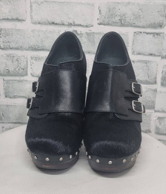 Ugg Calfskin Mule Clogs Size 7.5