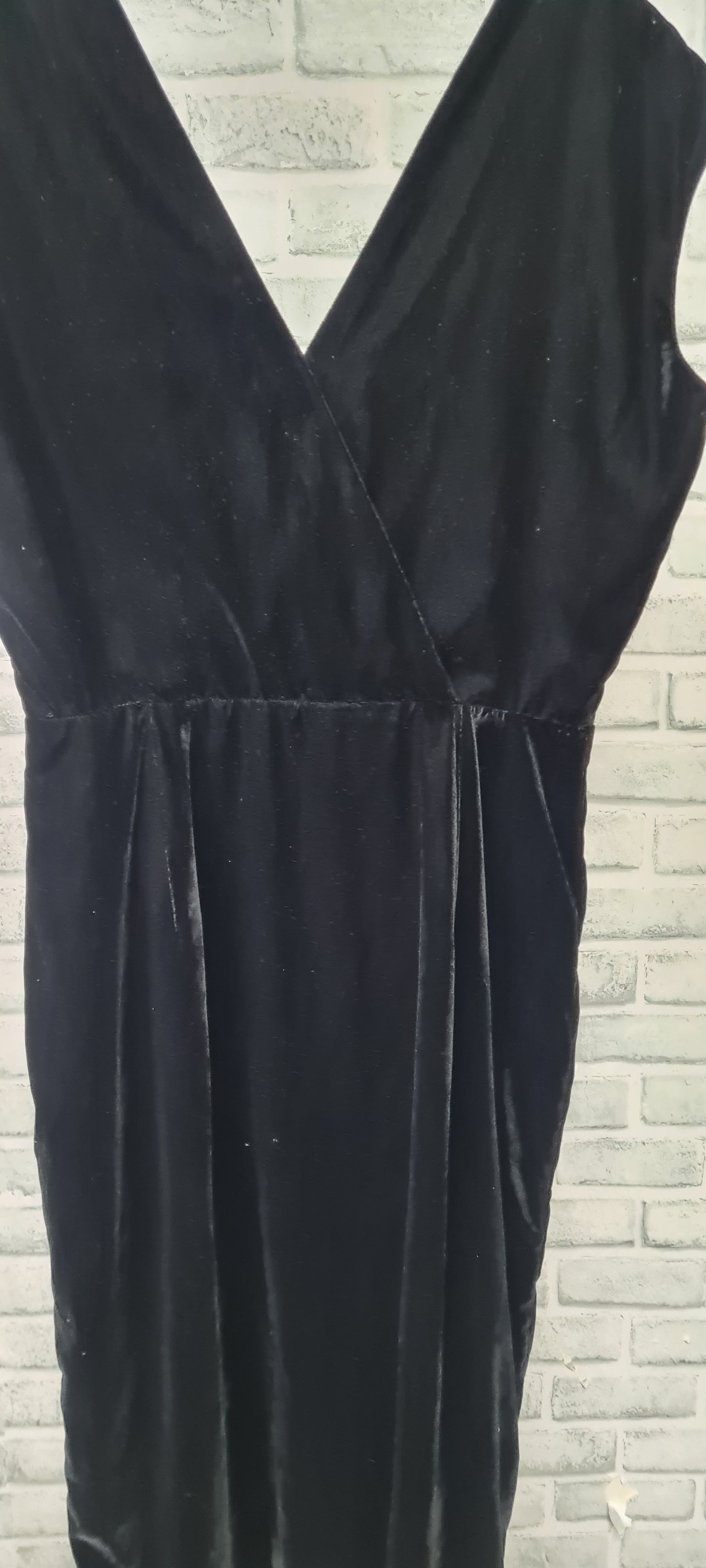 Sisley Black Velvet V-Neck Midi Dress Size Medium