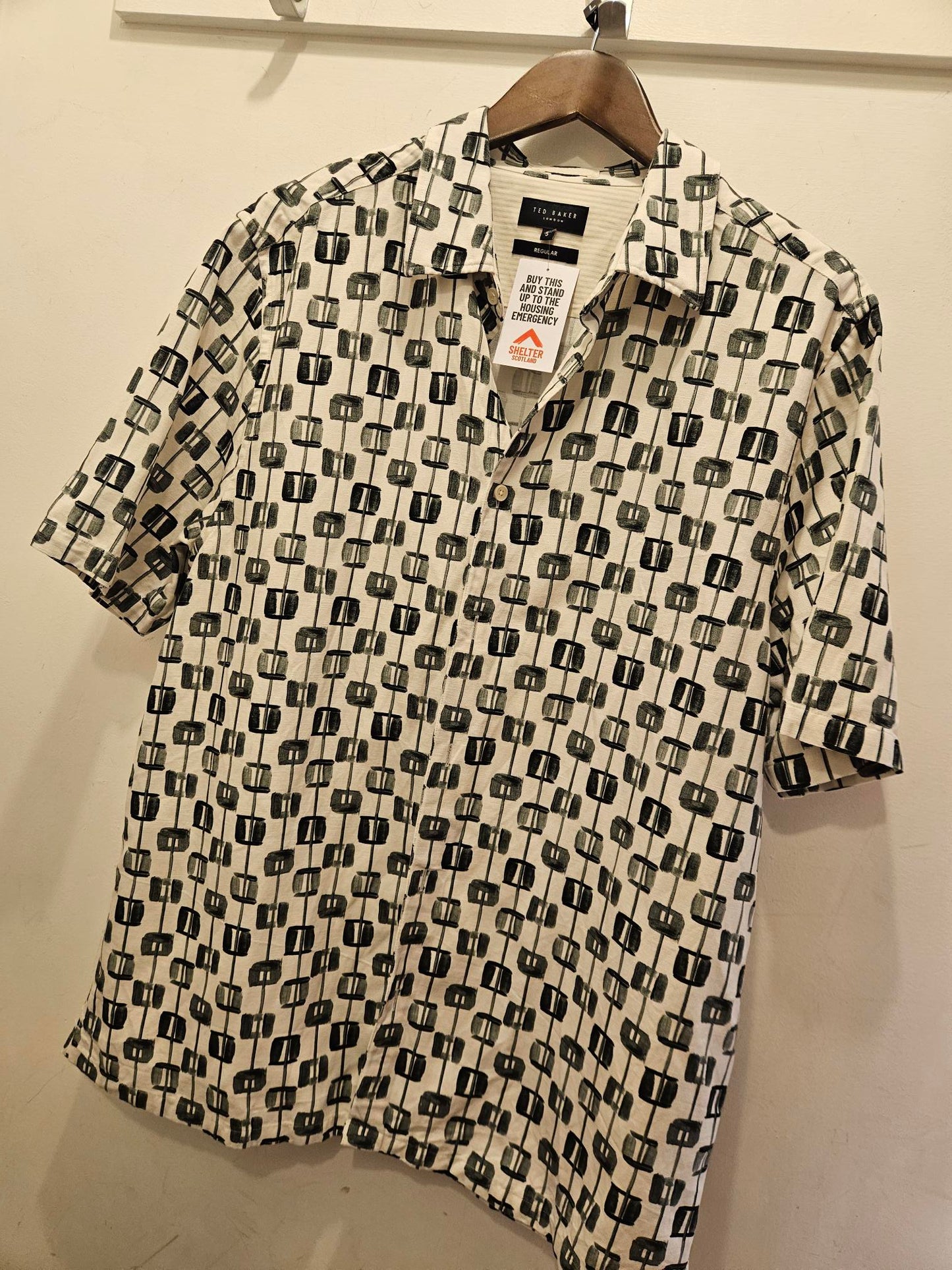 Ted Baker Short Sleeved Men's Shirt Patterned - Size L