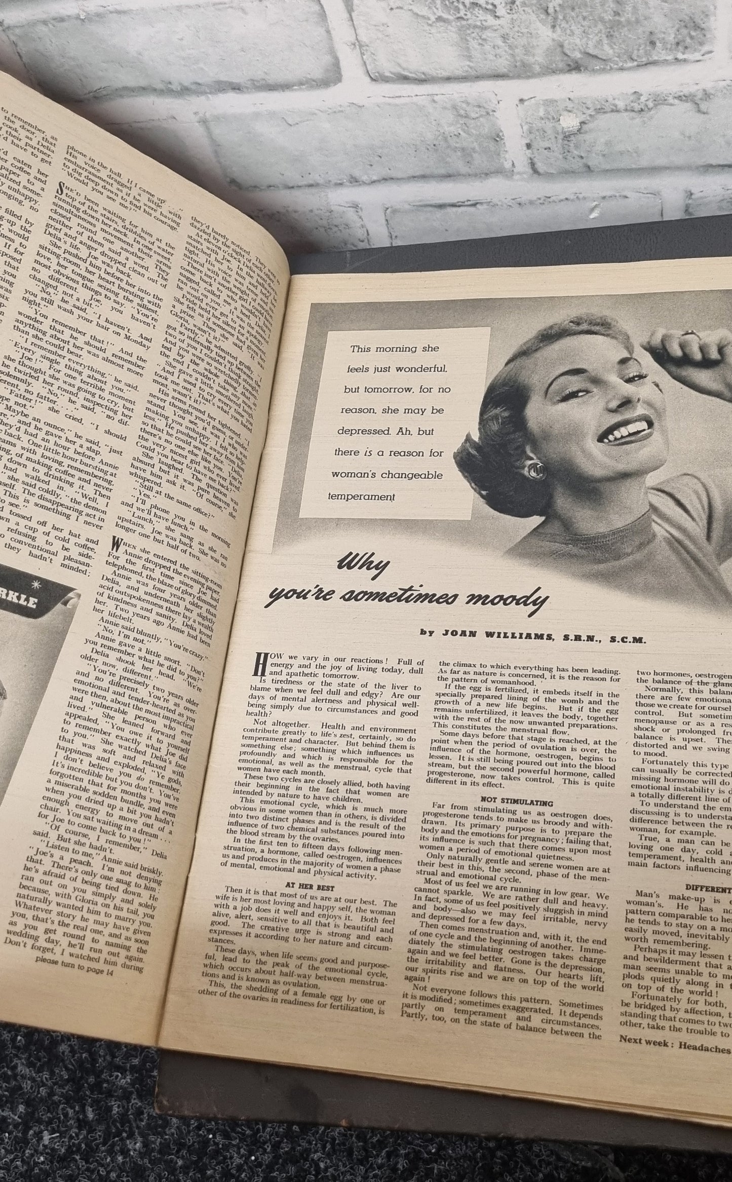 'Woman' Magazine Queen Elizabeth Issue November 22 1952