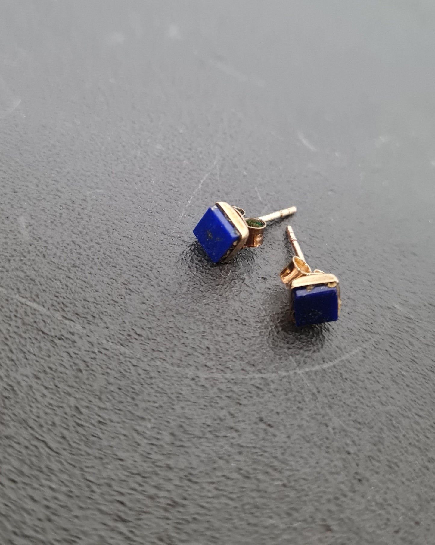 Vintage 9k Gold Lapis Lazuli Stud Earrings