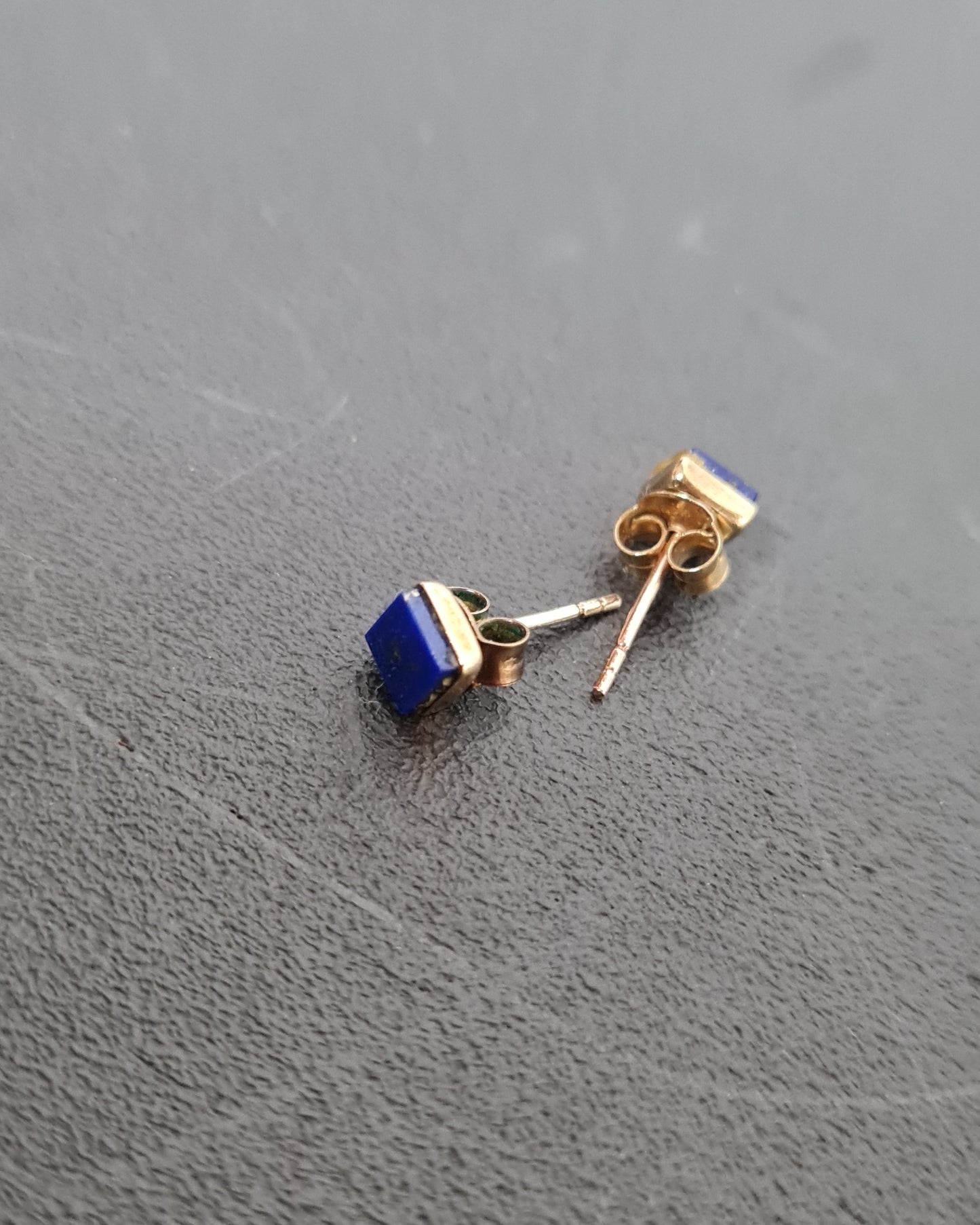 Vintage 9k Gold Lapis Lazuli Stud Earrings