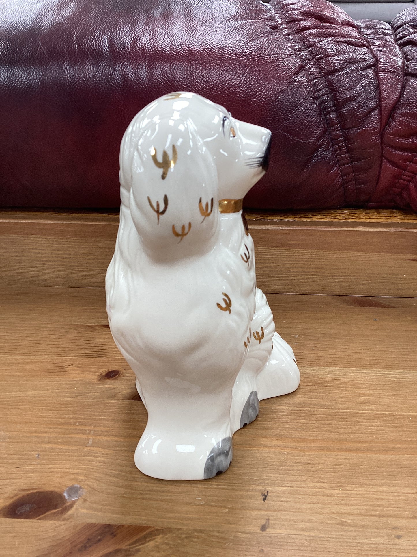 Beswick Ceramic Cream Gold Mantle Spaniel Dog