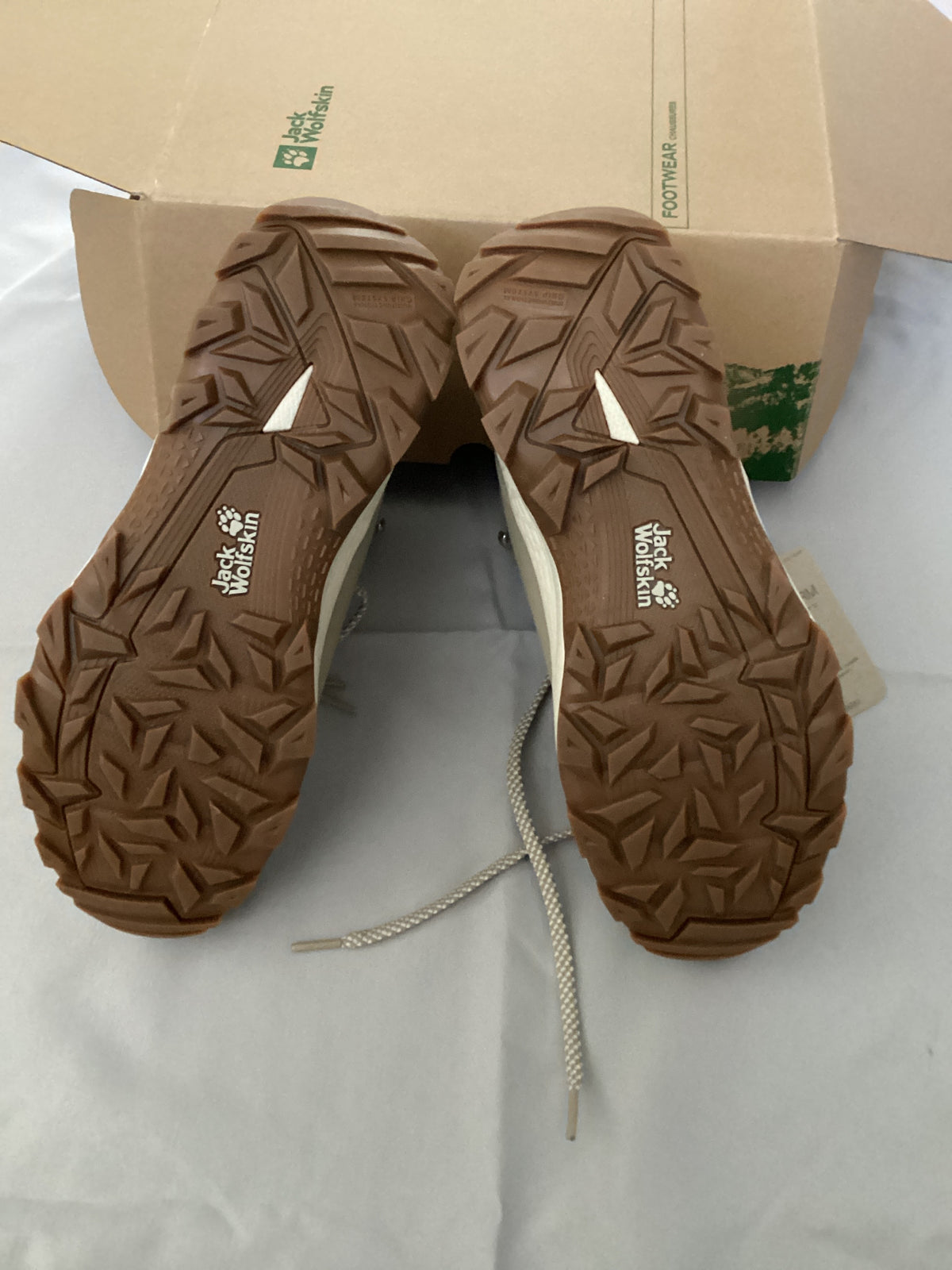 Jack Wolfskin hiking boots UK 7 BN