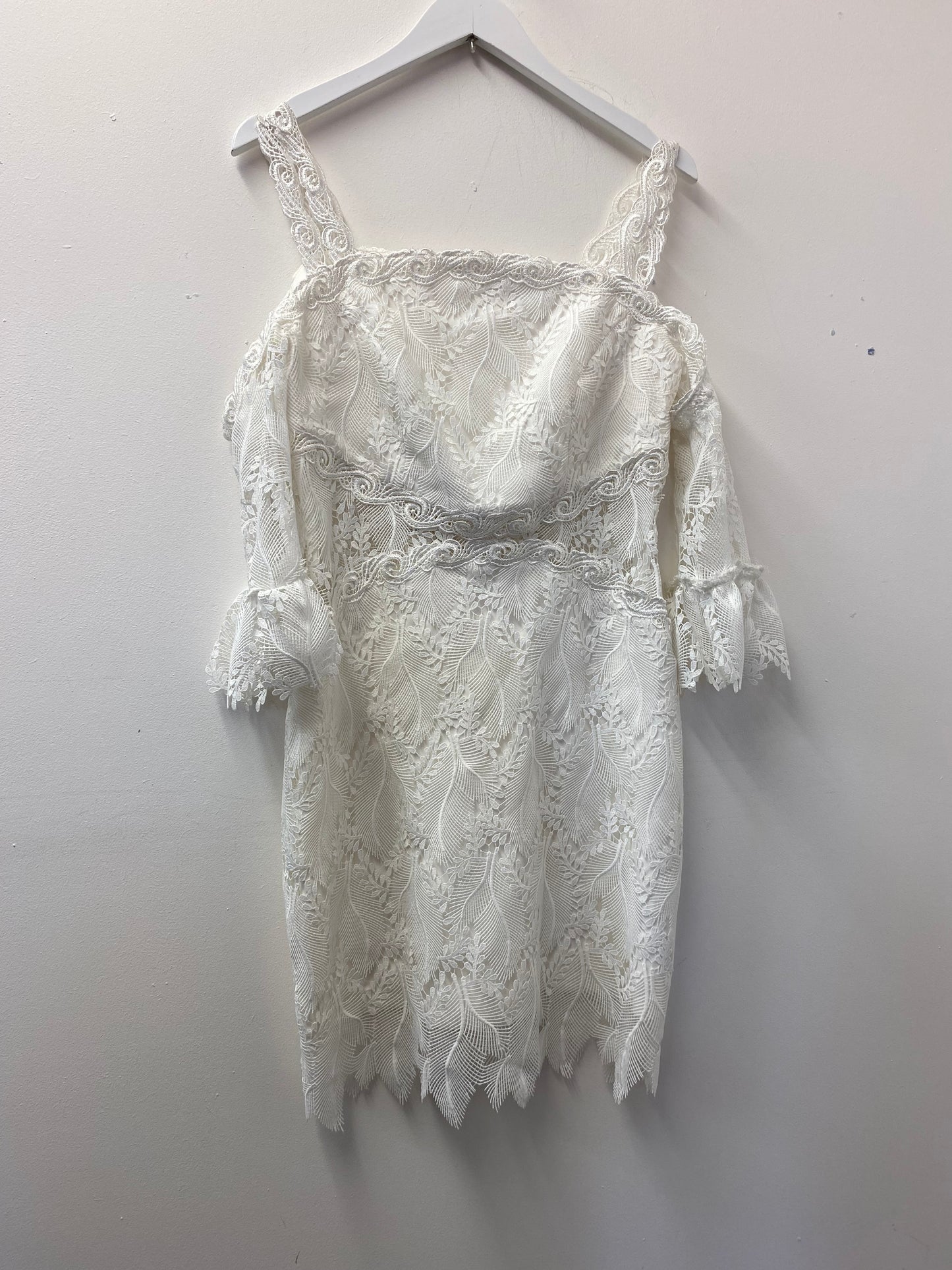 BNWT Three Floor Cream Lace Dress Size 12