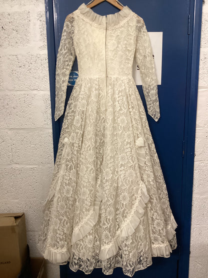 Vintage wedding dress
