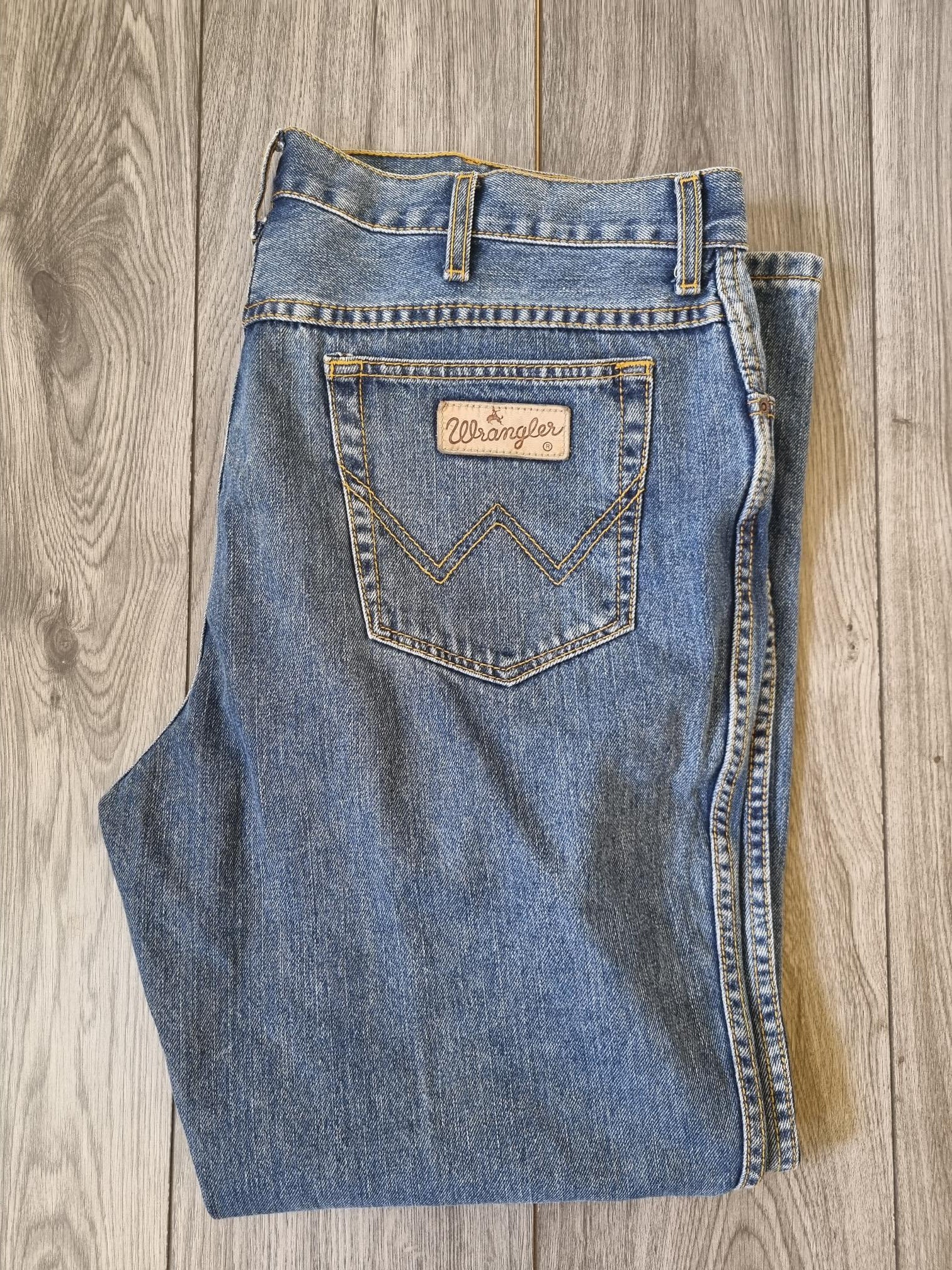 Wrangler Blue Relaxed Fit Jeans W40 L30 – Shop for Shelter