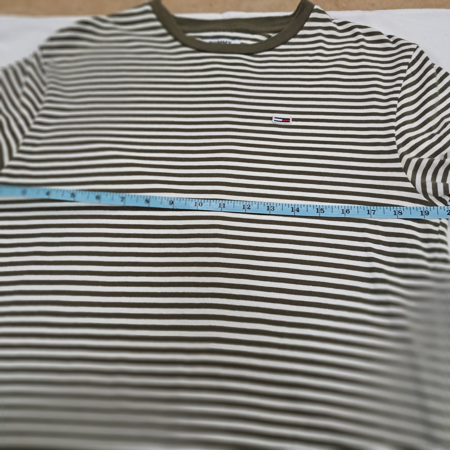 Tommy Hilfiger Tommy Jeans Stripe Tee Shirt  Olive Green and White Size Medium