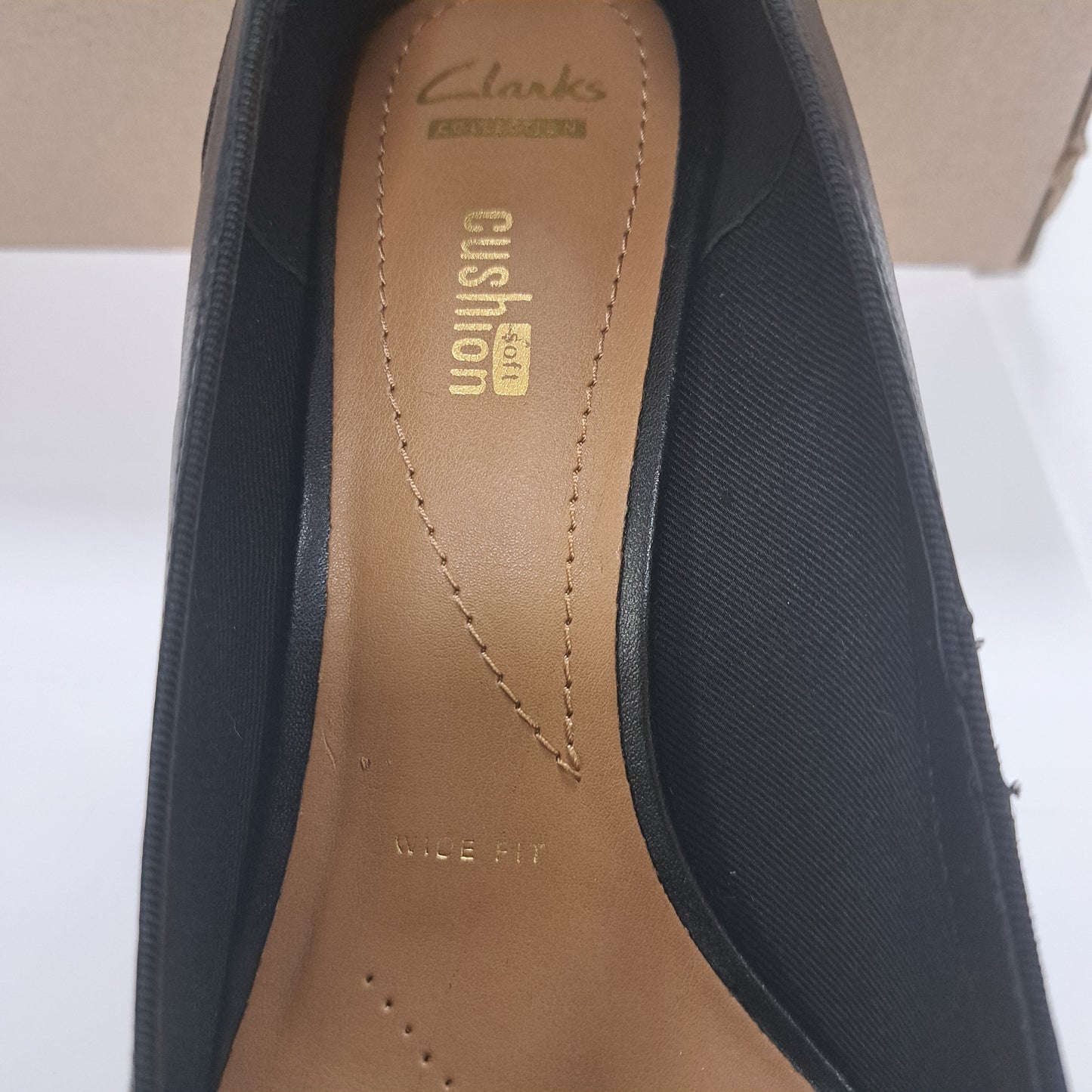 Clarks Ladies Black Leather Shoes Size 7 Uk