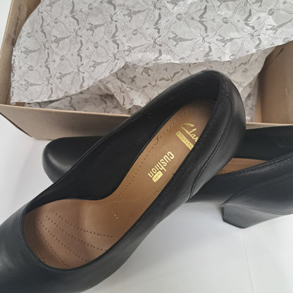 Clarks Ladies Black Leather Shoes Size 7 Uk