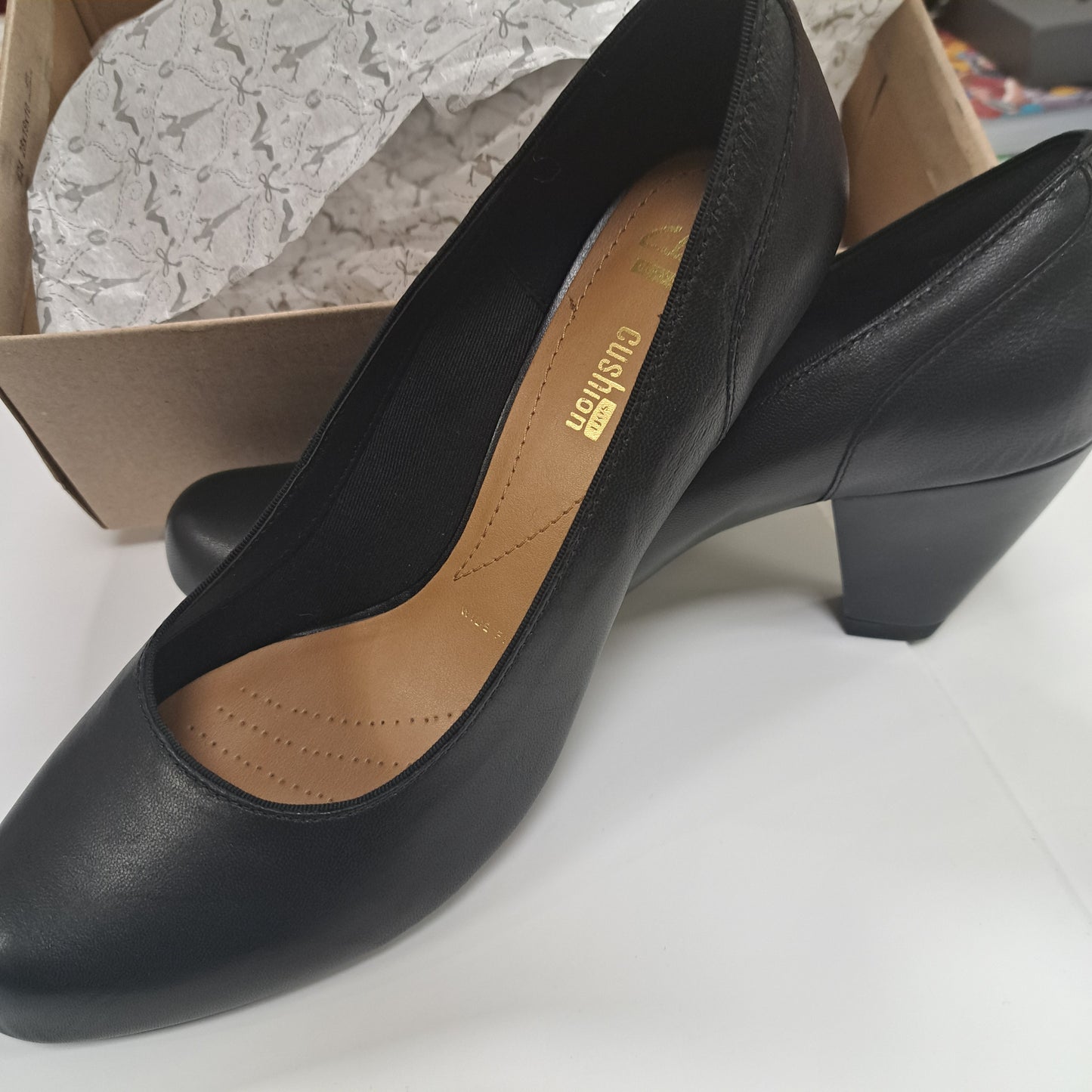 Clarks Ladies Black Leather Shoes Size 7 Uk