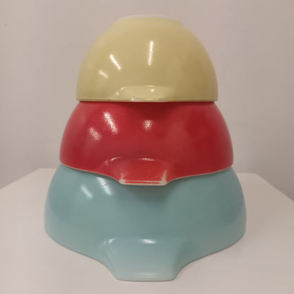 Vintage Set Of 3 Pyrex Spray Ware Nesting Bowls