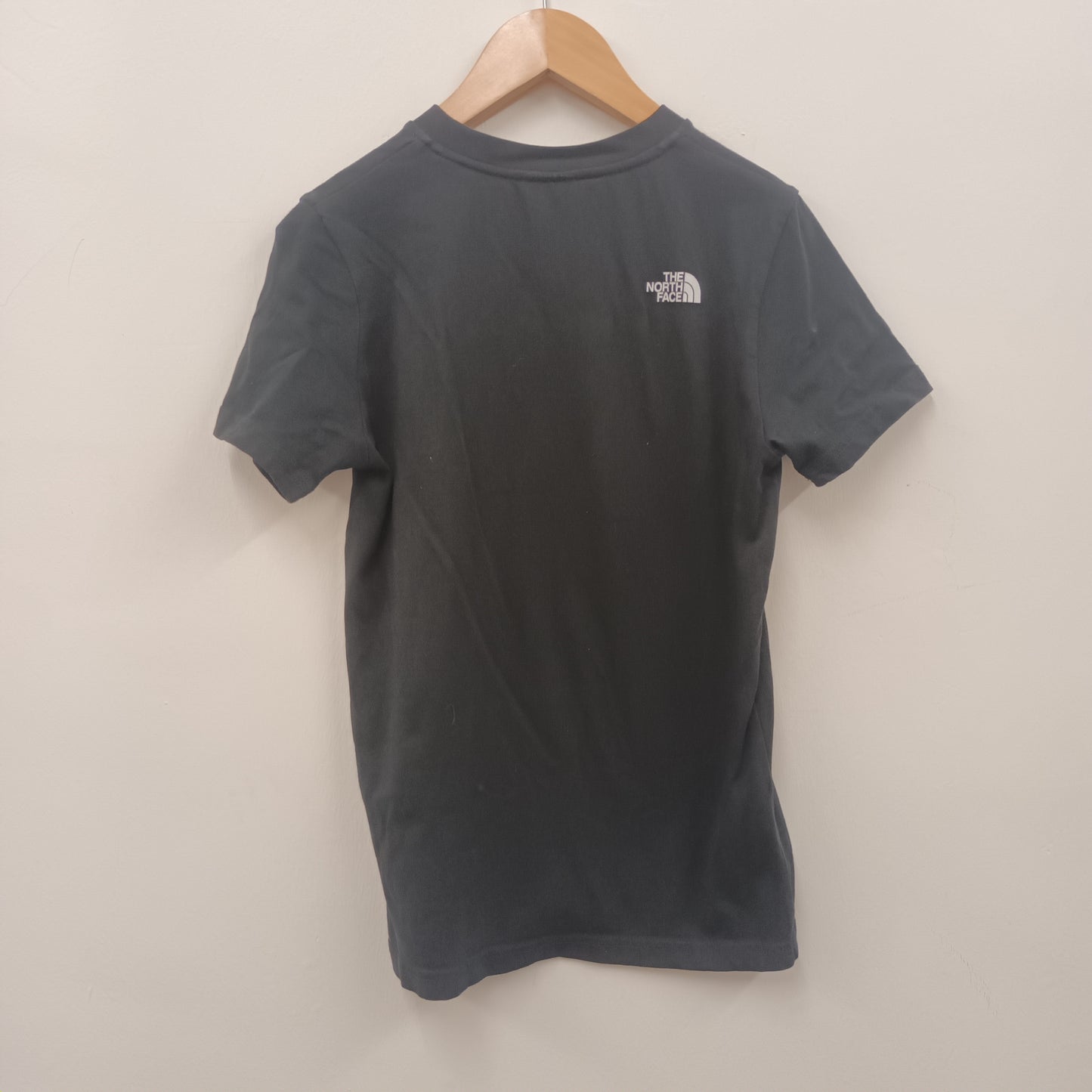 The North Face Boys Large Black T Shirt