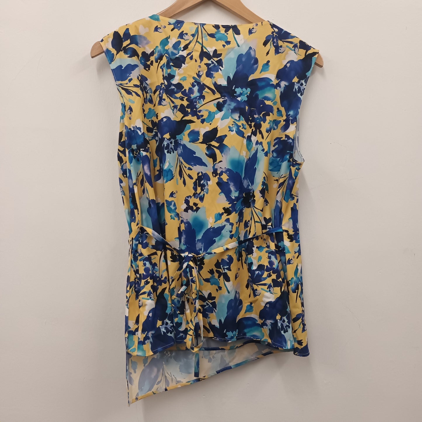 BNWT Precis Size 18 Blue Yellow Floral Wrap Top