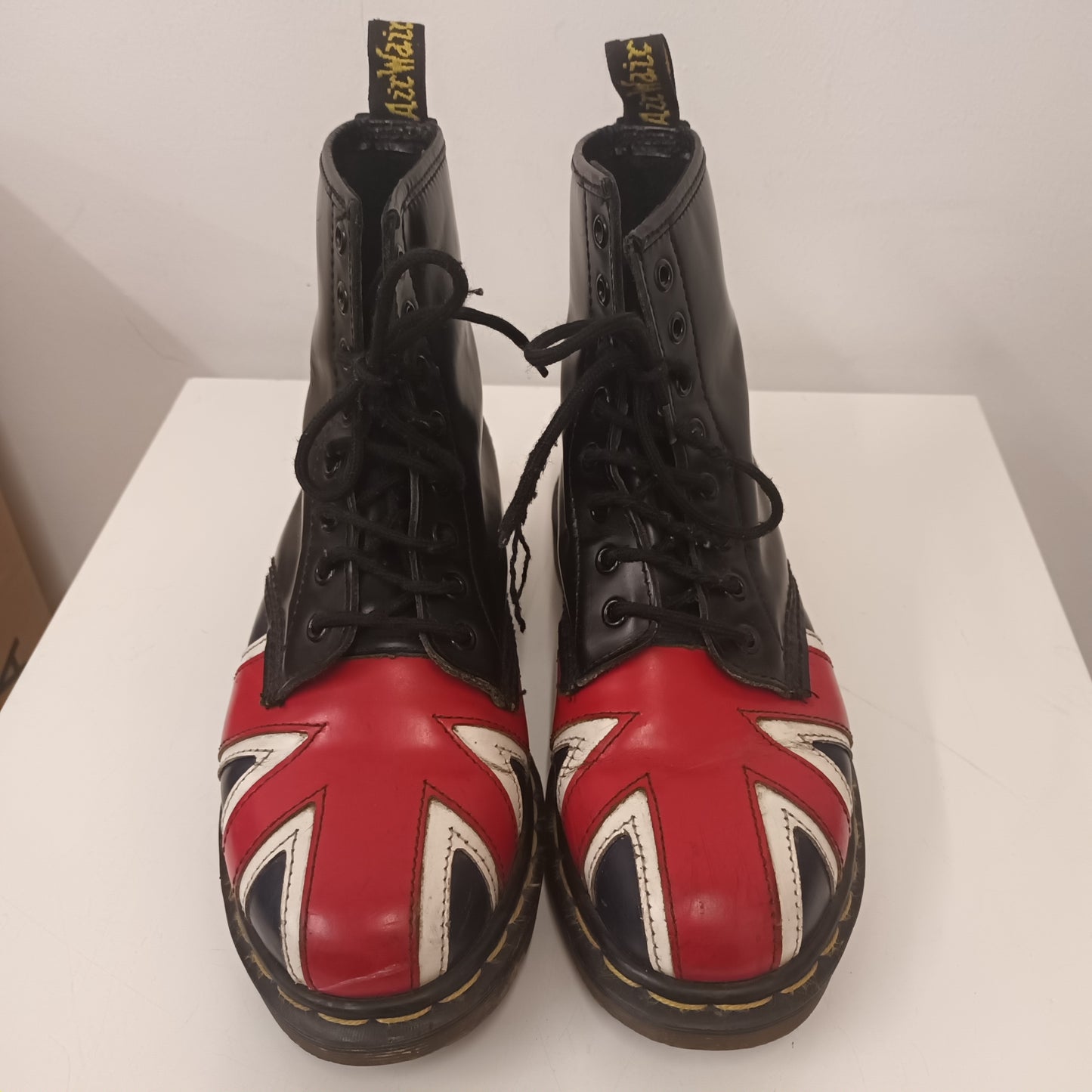 Vintage Union Jack Made In England Size 5 Dr Marten 8 Eyelet Boots