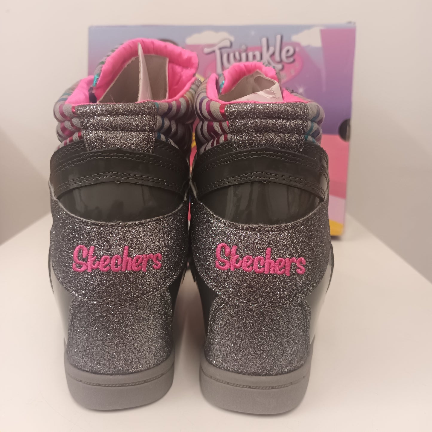 Brand New In Box Twinkle Talls Twinkle Toes By Sketchers Size 4 Trainers