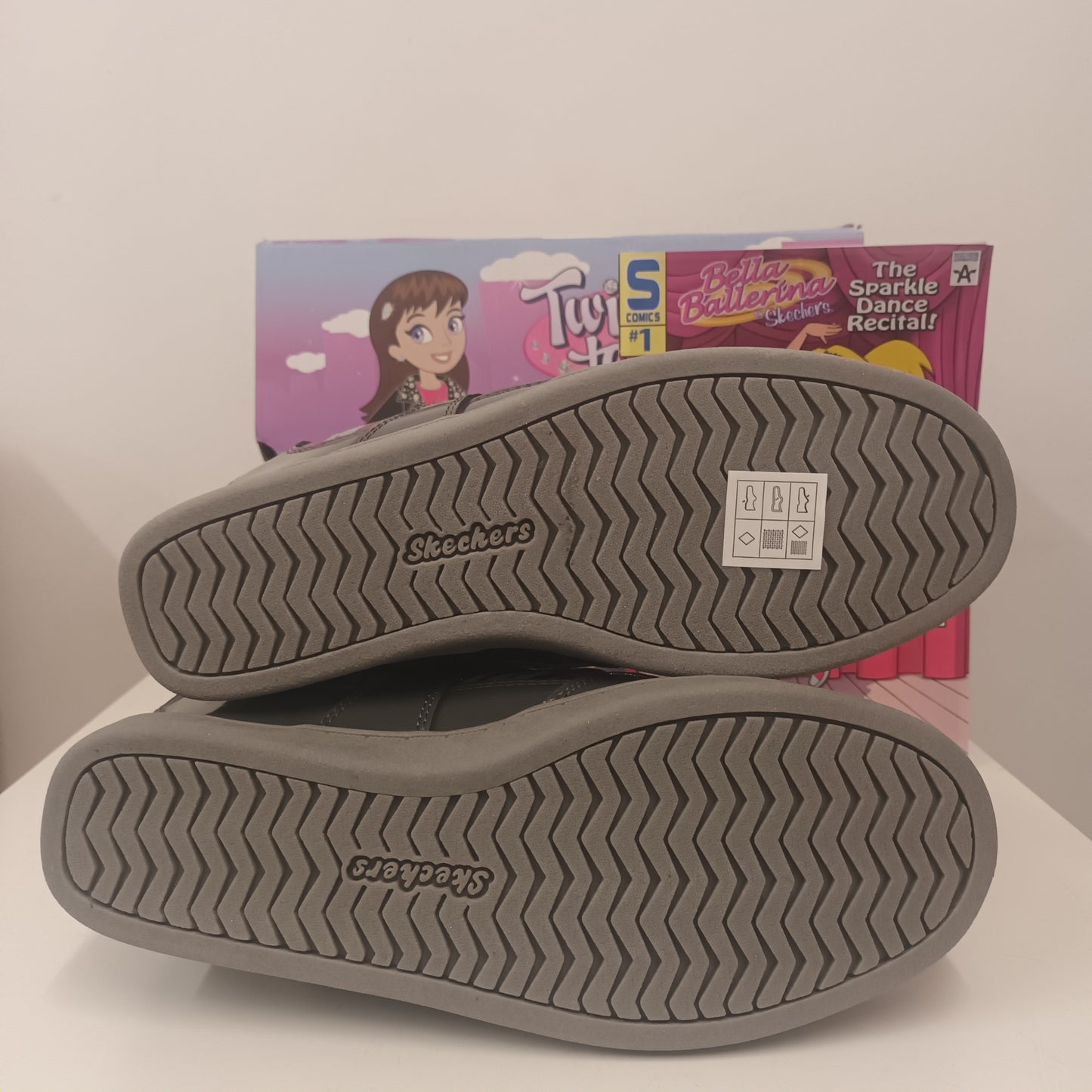 Brand New In Box Twinkle Talls Twinkle Toes By Sketchers Size 4 Trainers