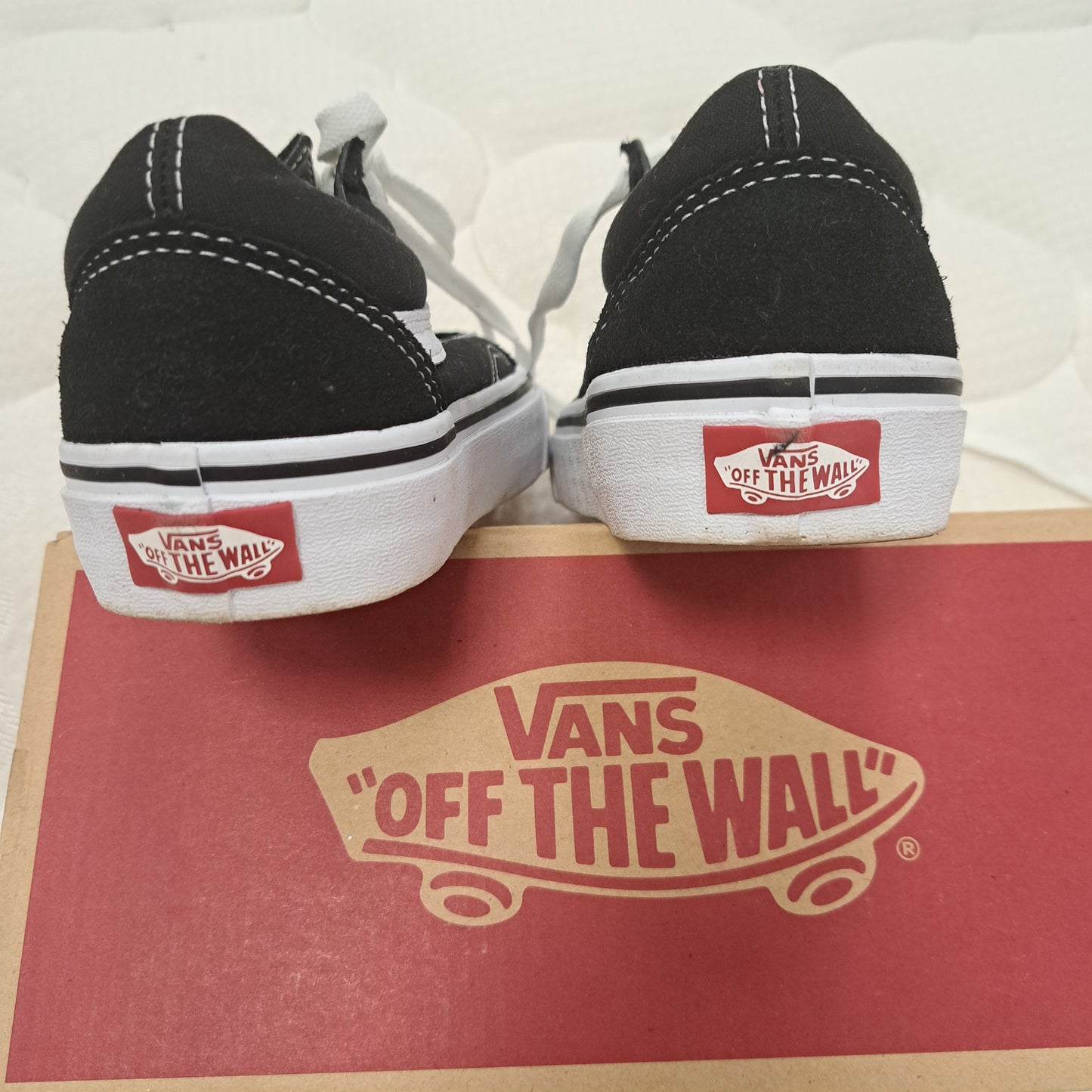 Vans Old Skool Black / White Off The Wall Trainers UK Size 4