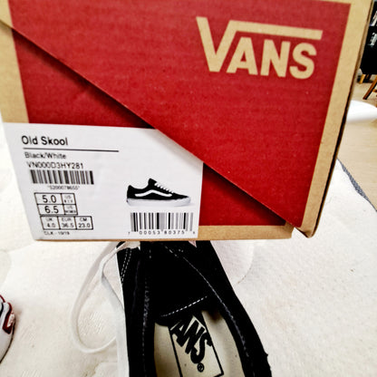 Vans Old Skool Black / White Off The Wall Trainers UK Size 4