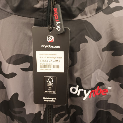 BNWT Large Dryrobe Advance Black Camouflage