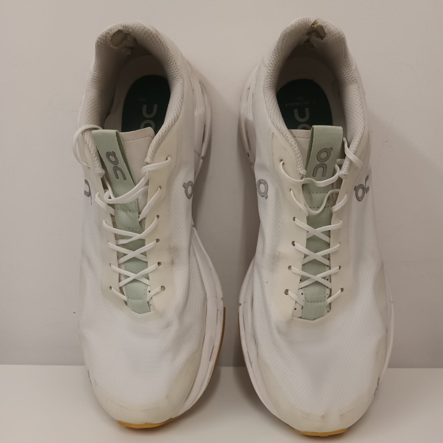 On Cloud Nova CloudTec Size 9 Green White Trainers