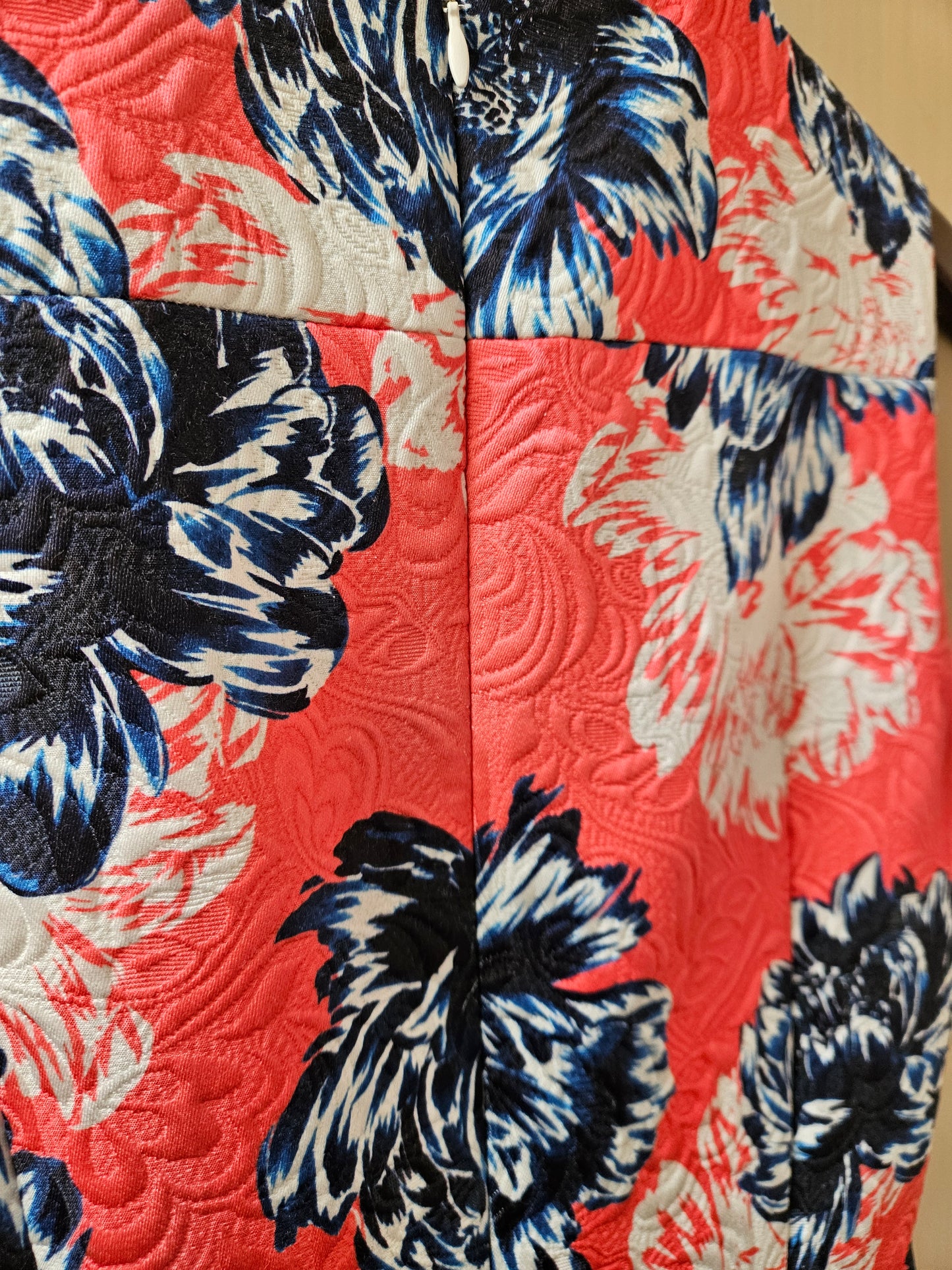 Jaeger Vibrant Coral Blue Floral Knee Length Dress - Size 8 - Excellent Condition