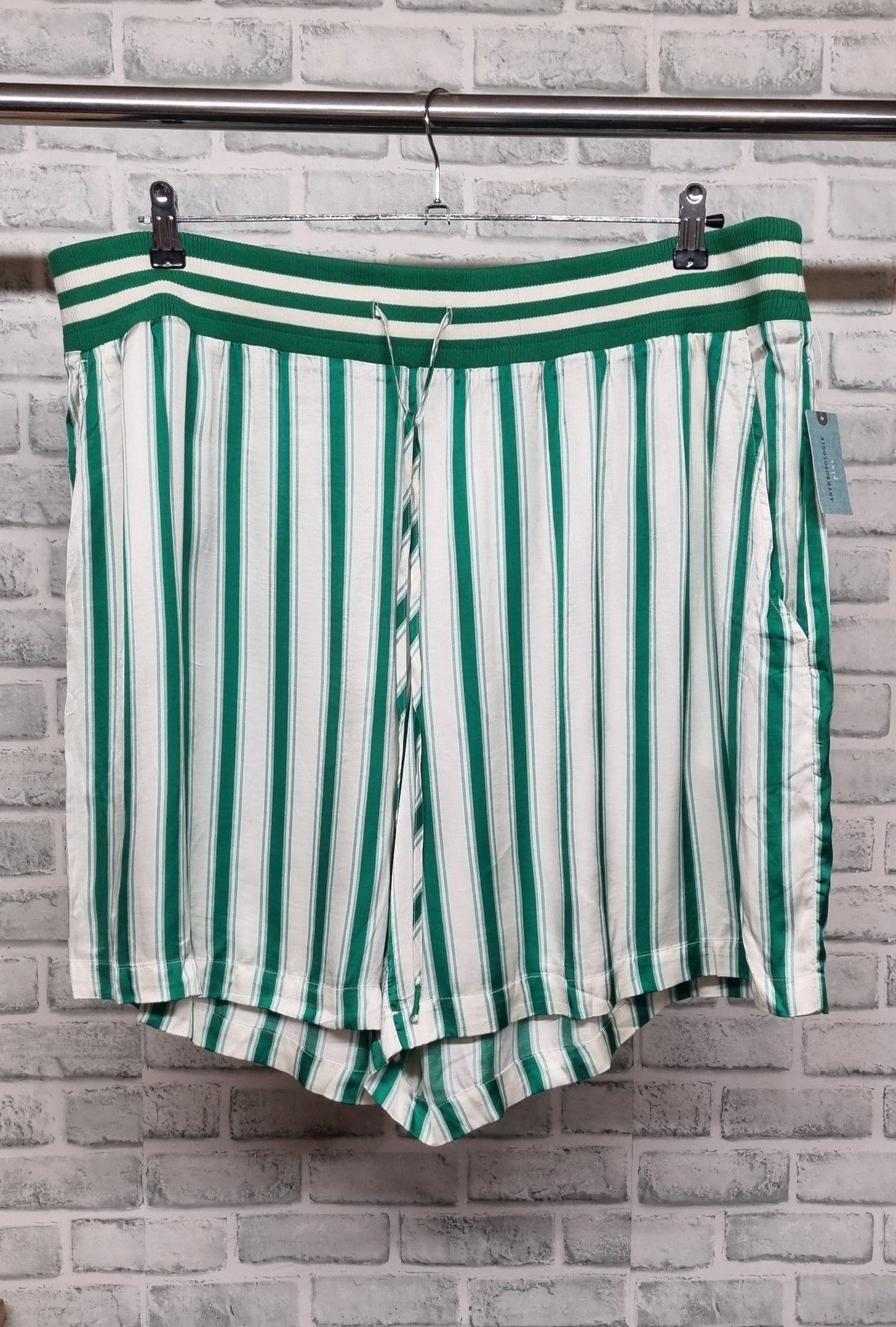 Anthropologie Plus Silk Style Viscose Green and White Stripe Shorts Size 2X BNWT