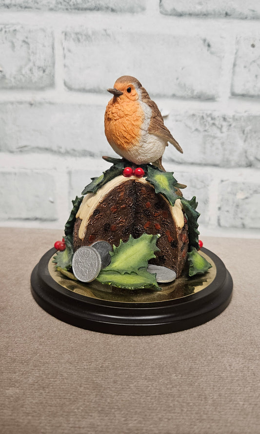 Robin on a Christmas Cake with a Sixpence Figurine