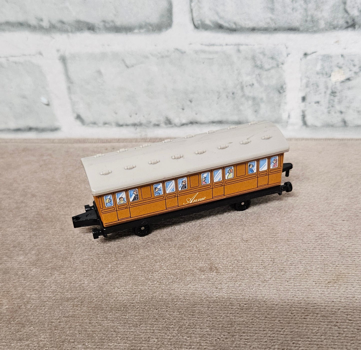 Thomas The Tank Engine ERTL Carry Case 1994 with Trains Inside