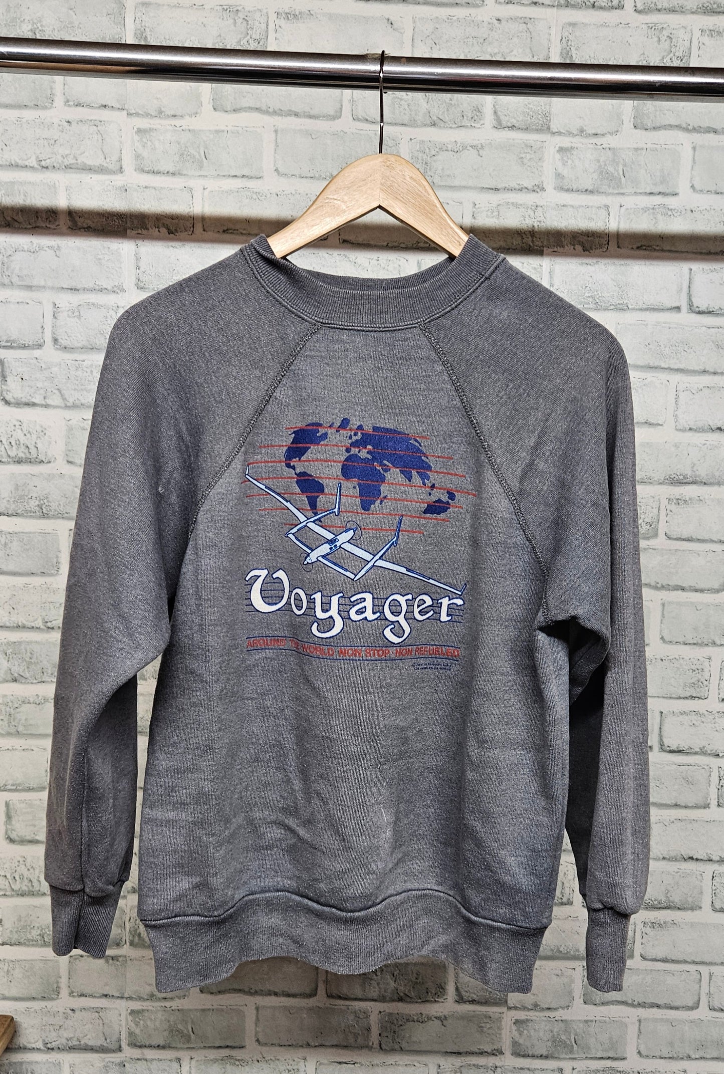 Vintage Grey USA Voyager Sweatshirt Size Medium