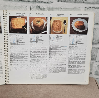 The Homepride Book of Home Baking Vintage 1970's