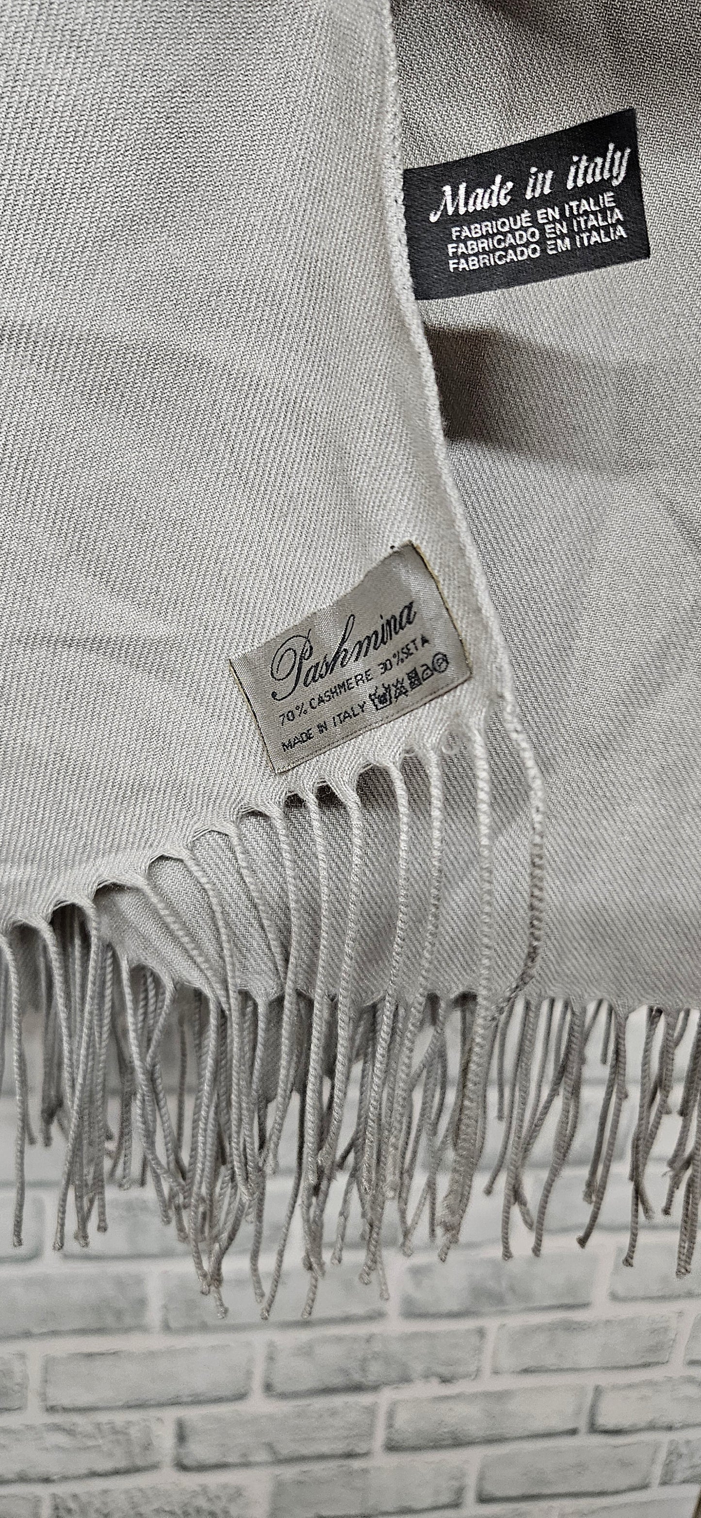 Pashmina Cashmere and Seta Grey Scarf with Tassels